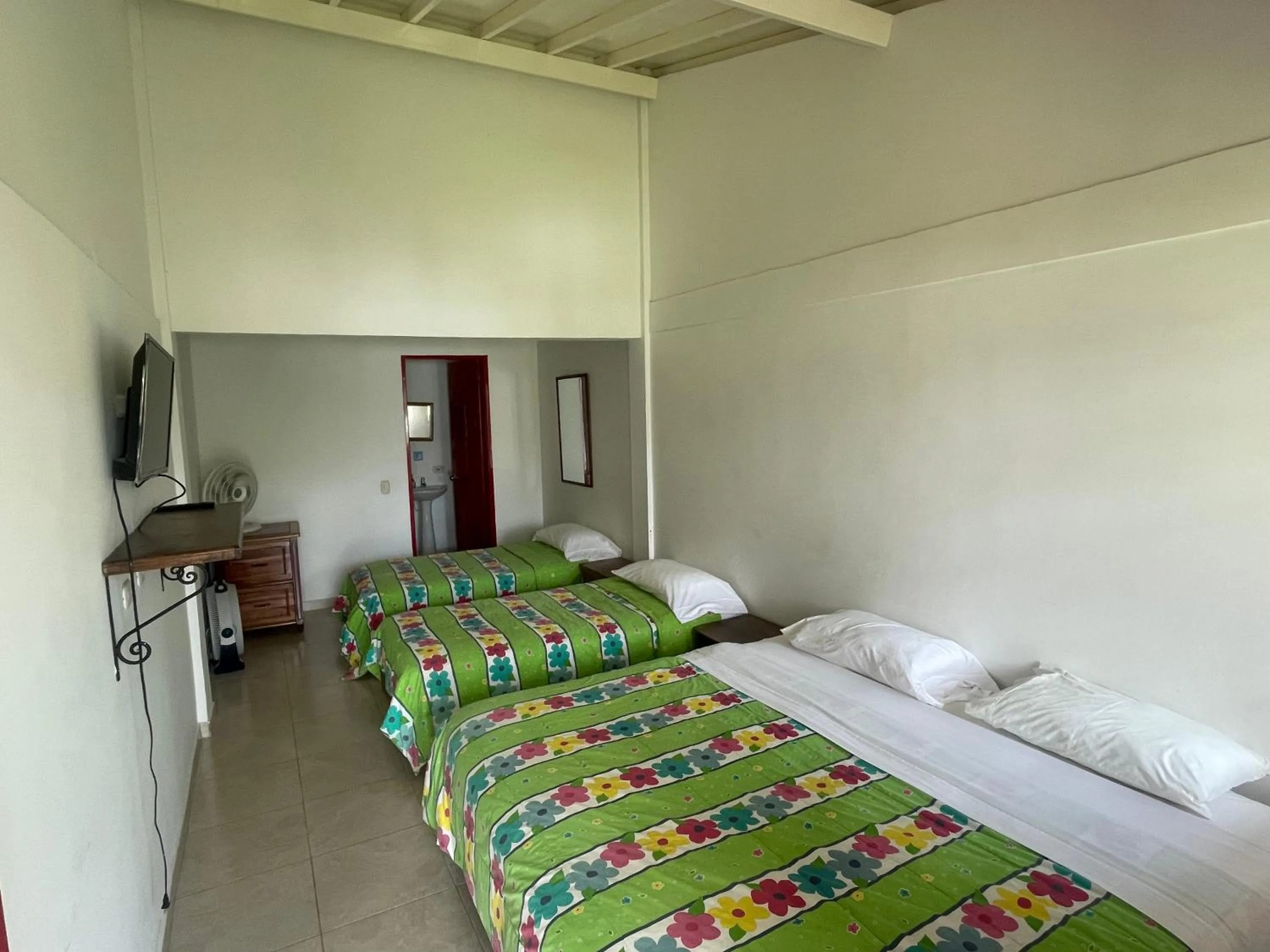 Photo of the whole room, Bed in Finca Hotel Santana Campestre Quindio