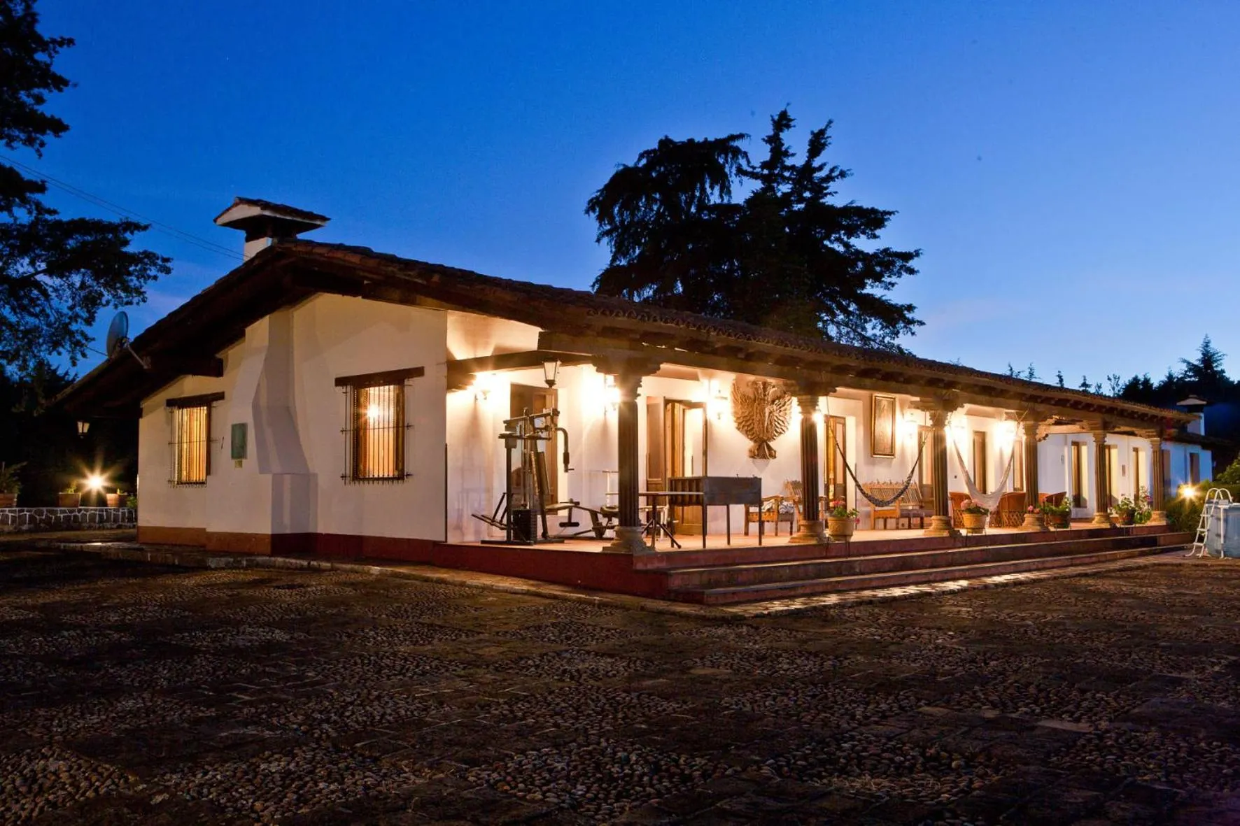 Property building in Villa del Lago