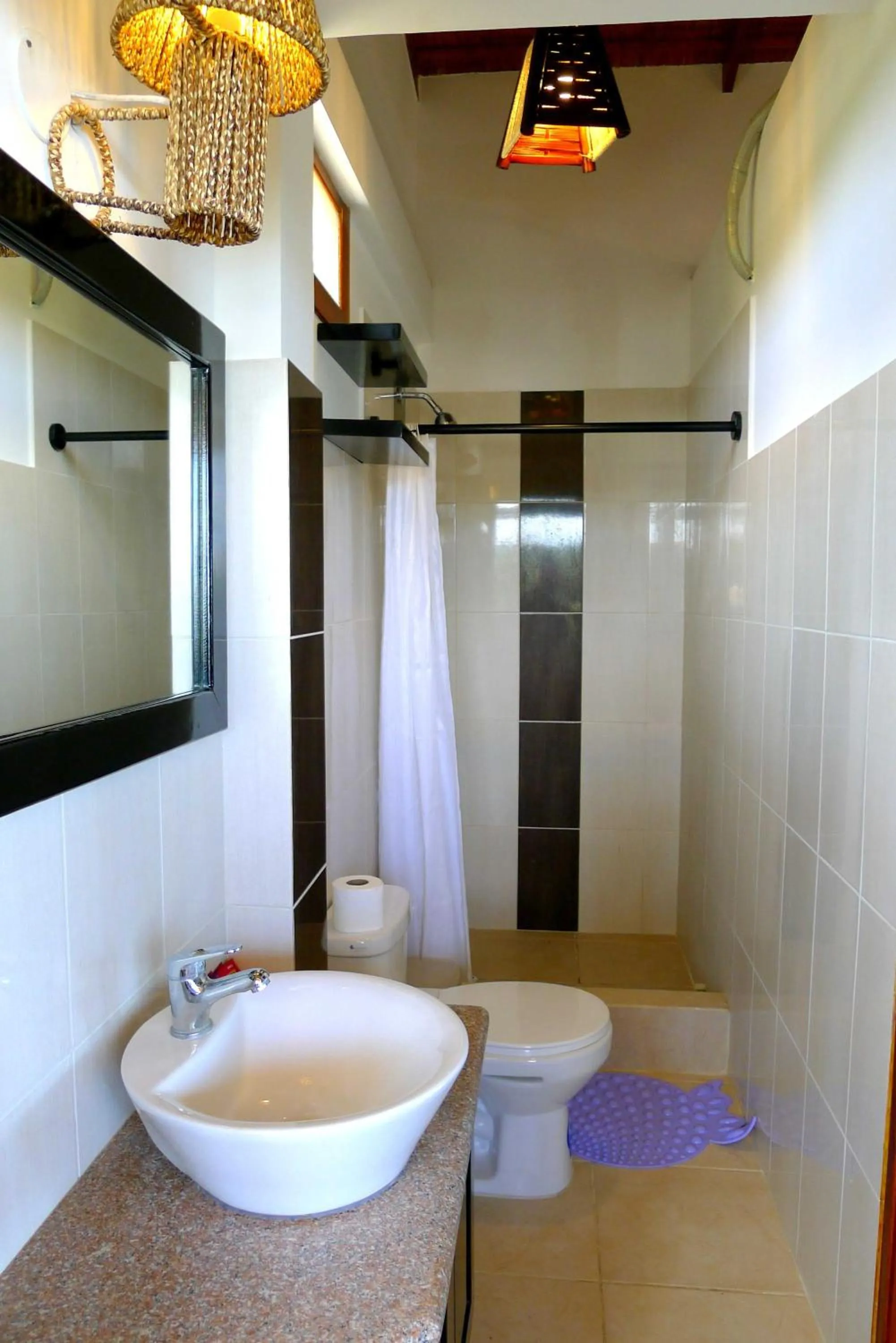 Shower in Hotel Sotavento