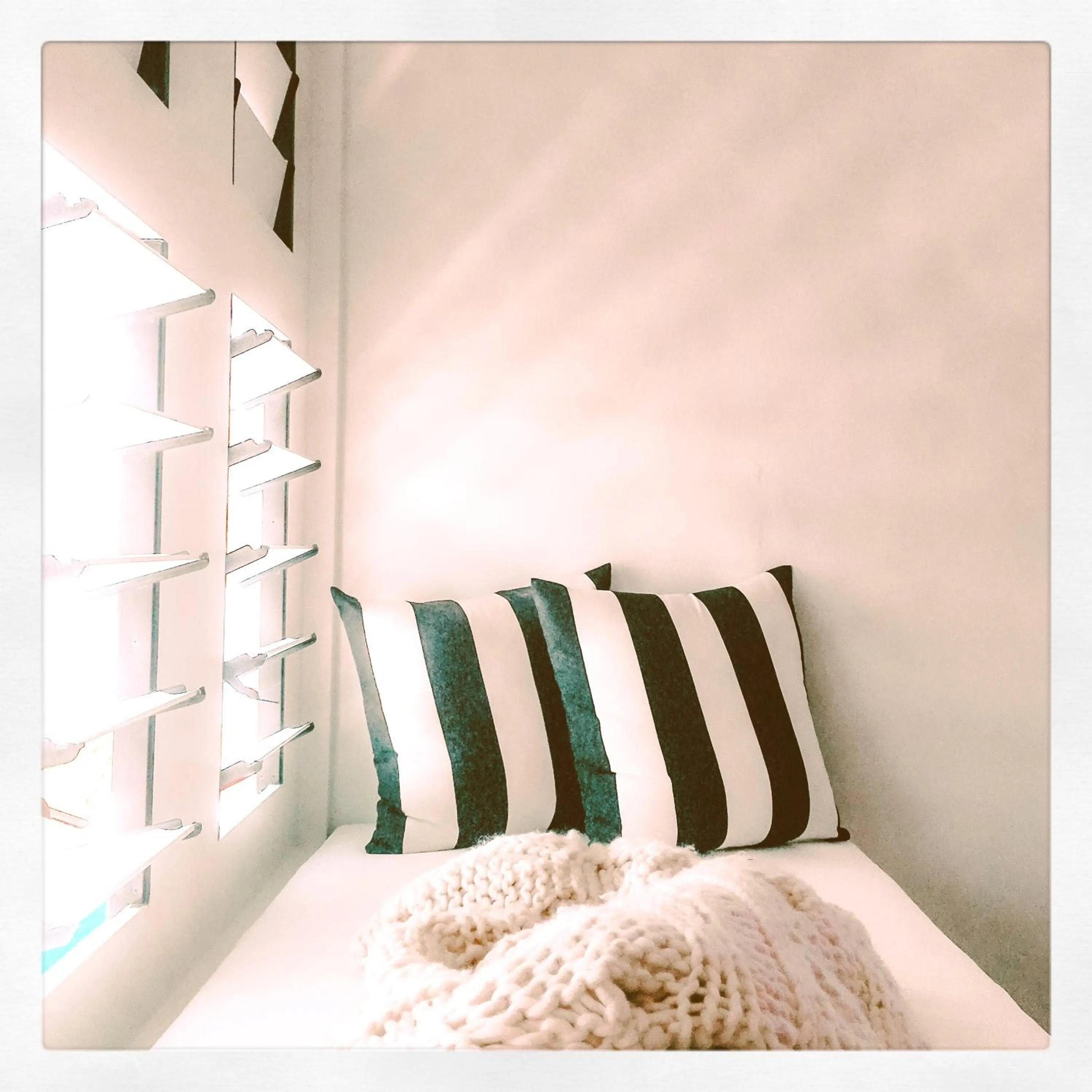 Seating area, Bed in The Moso