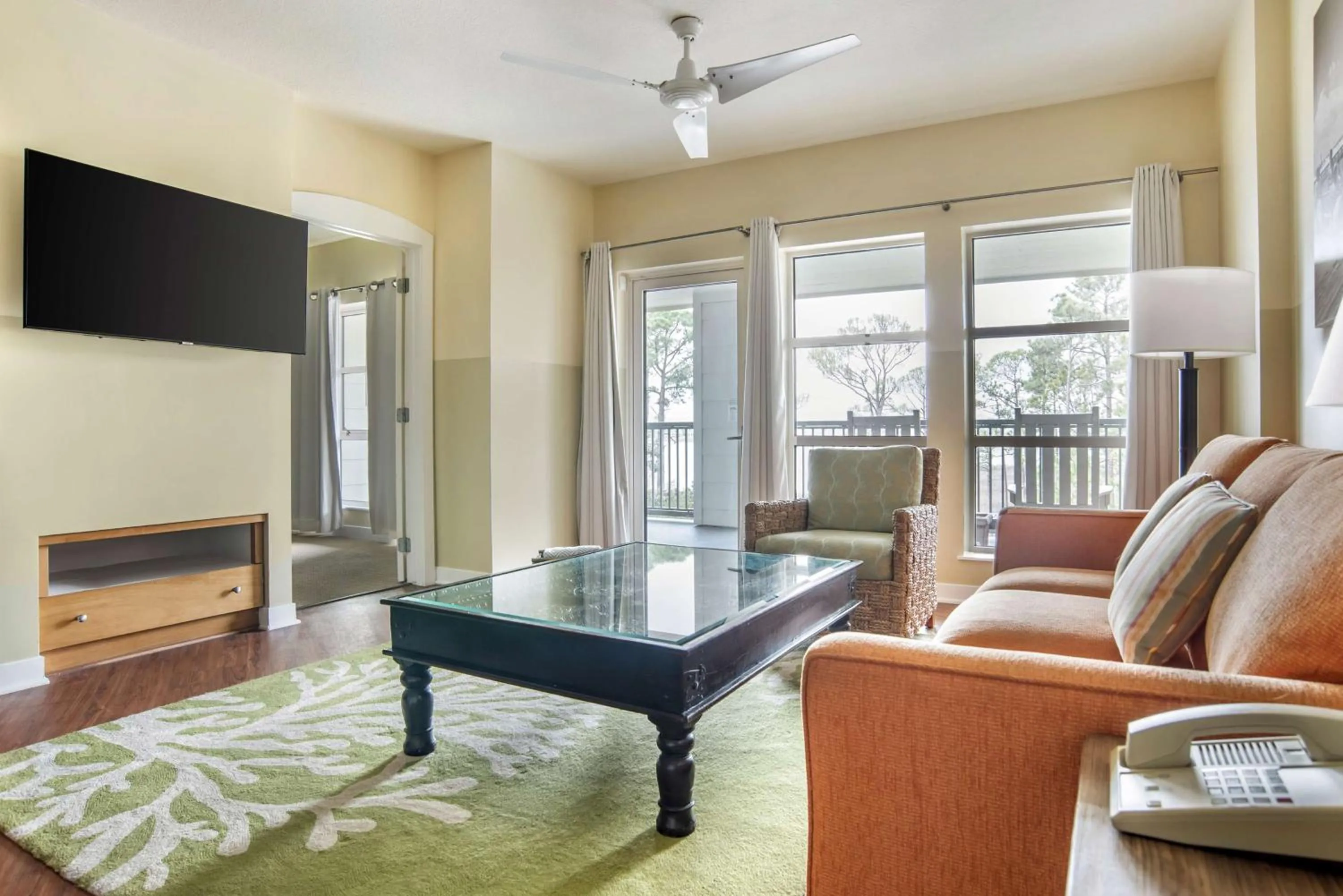 TV and multimedia in Hilton Grand Vacations Club Sandestin