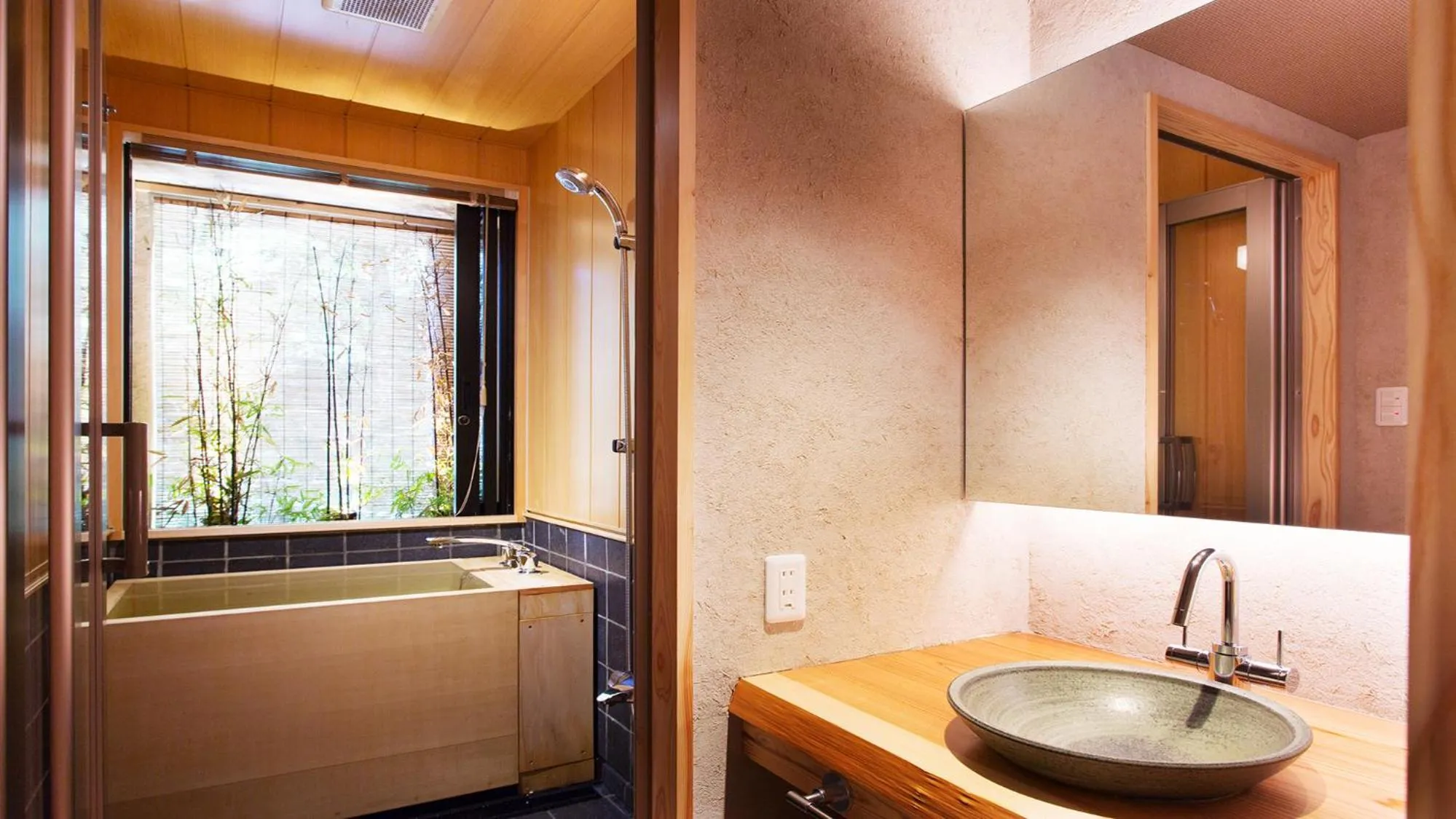 Shower in Premium Suites Matsushimakaku Produced by Shousuke no Yado Takinoyu