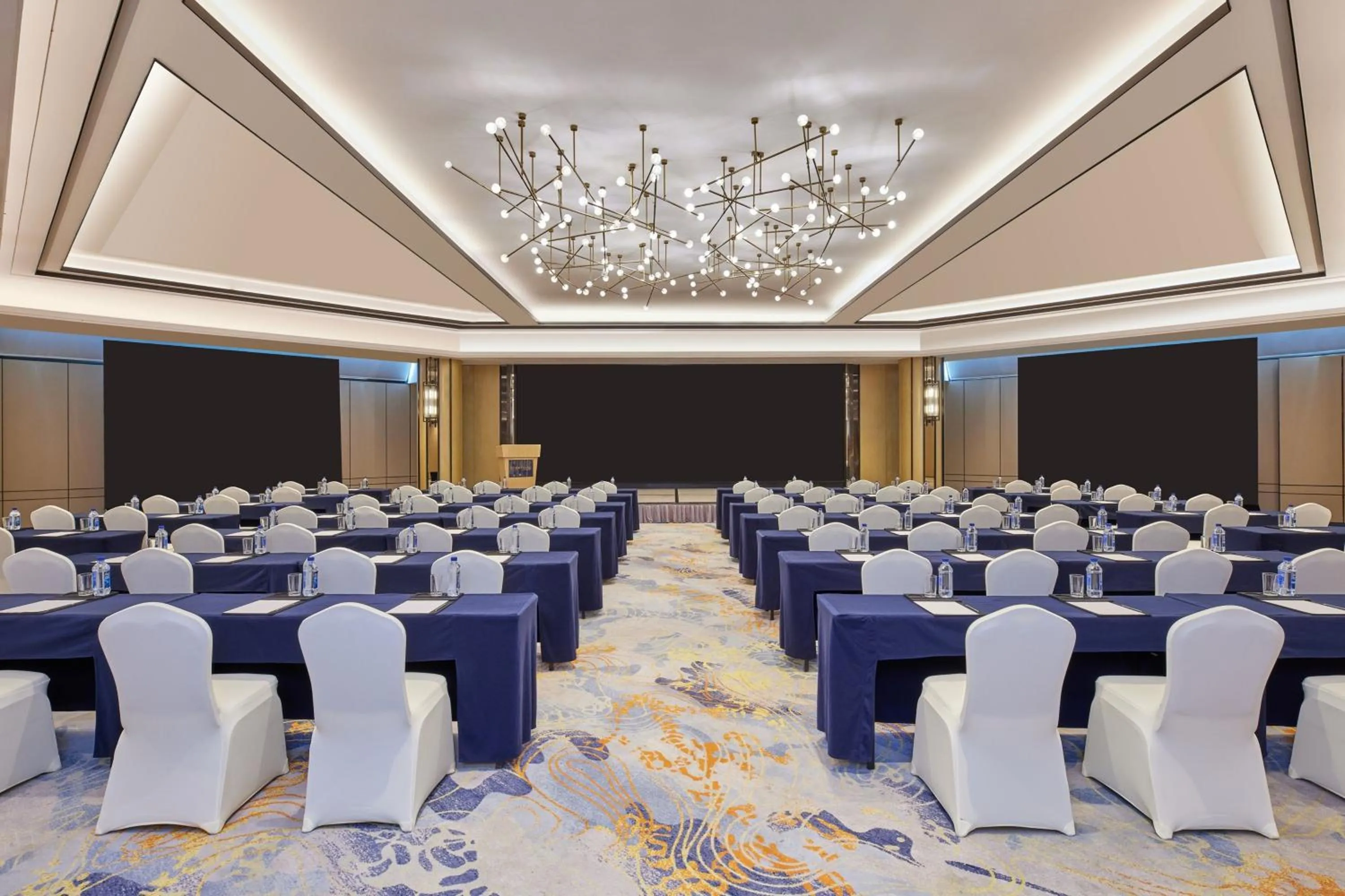 Meeting/conference room in Courtyard by Marriott Yangzhou