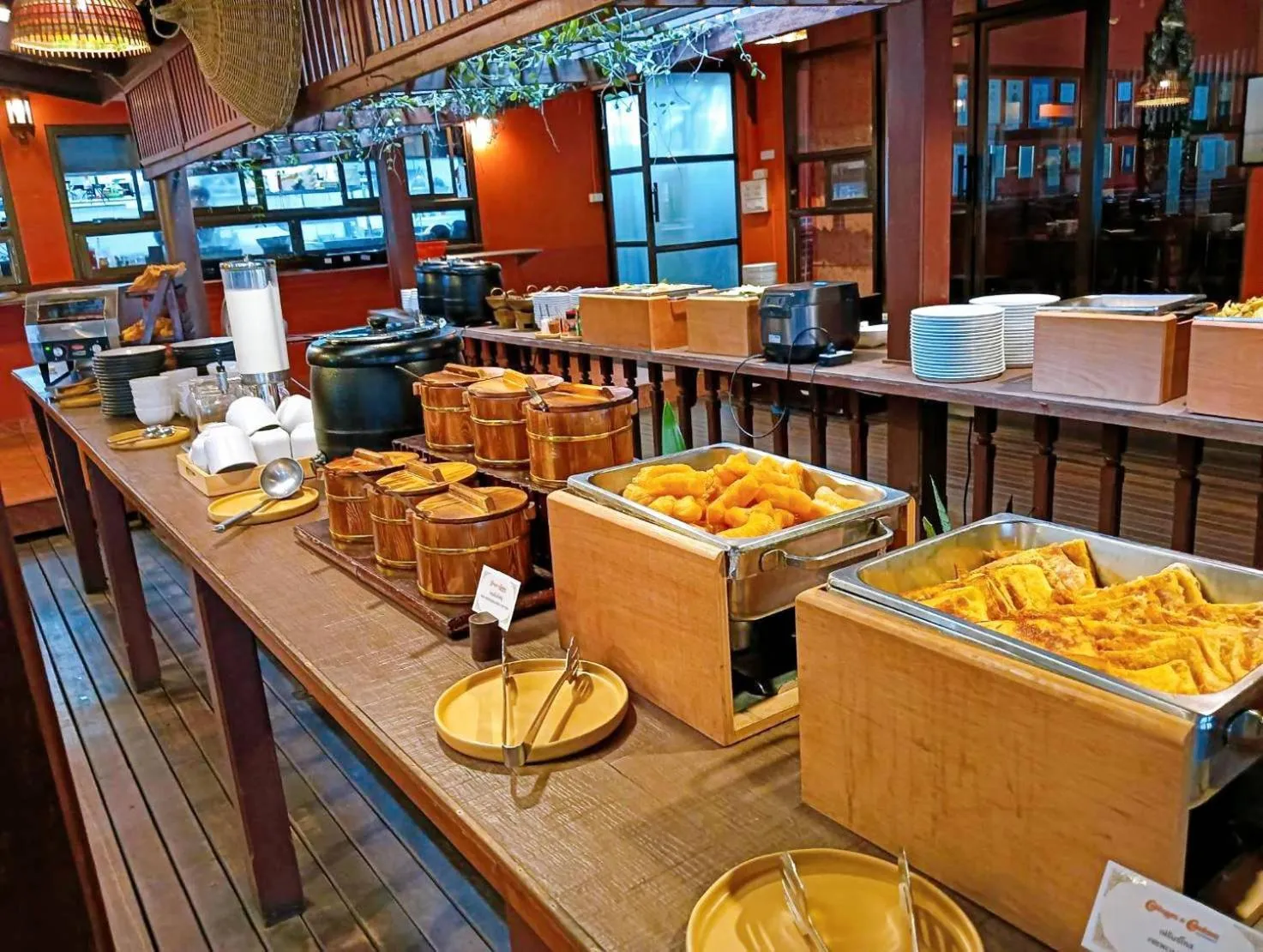 Breakfast in Birds and Bees Resort