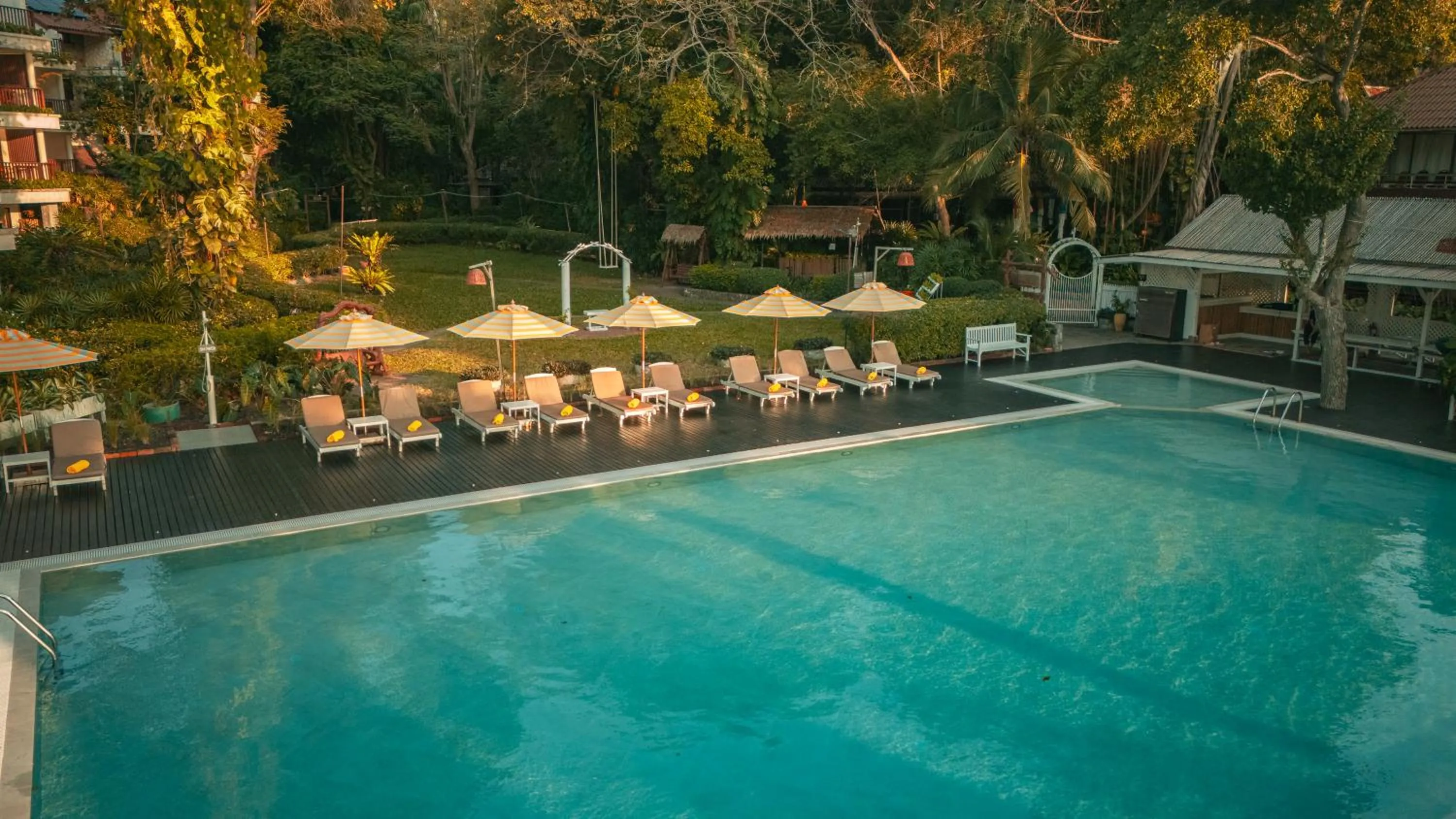 Day in Birds and Bees Resort