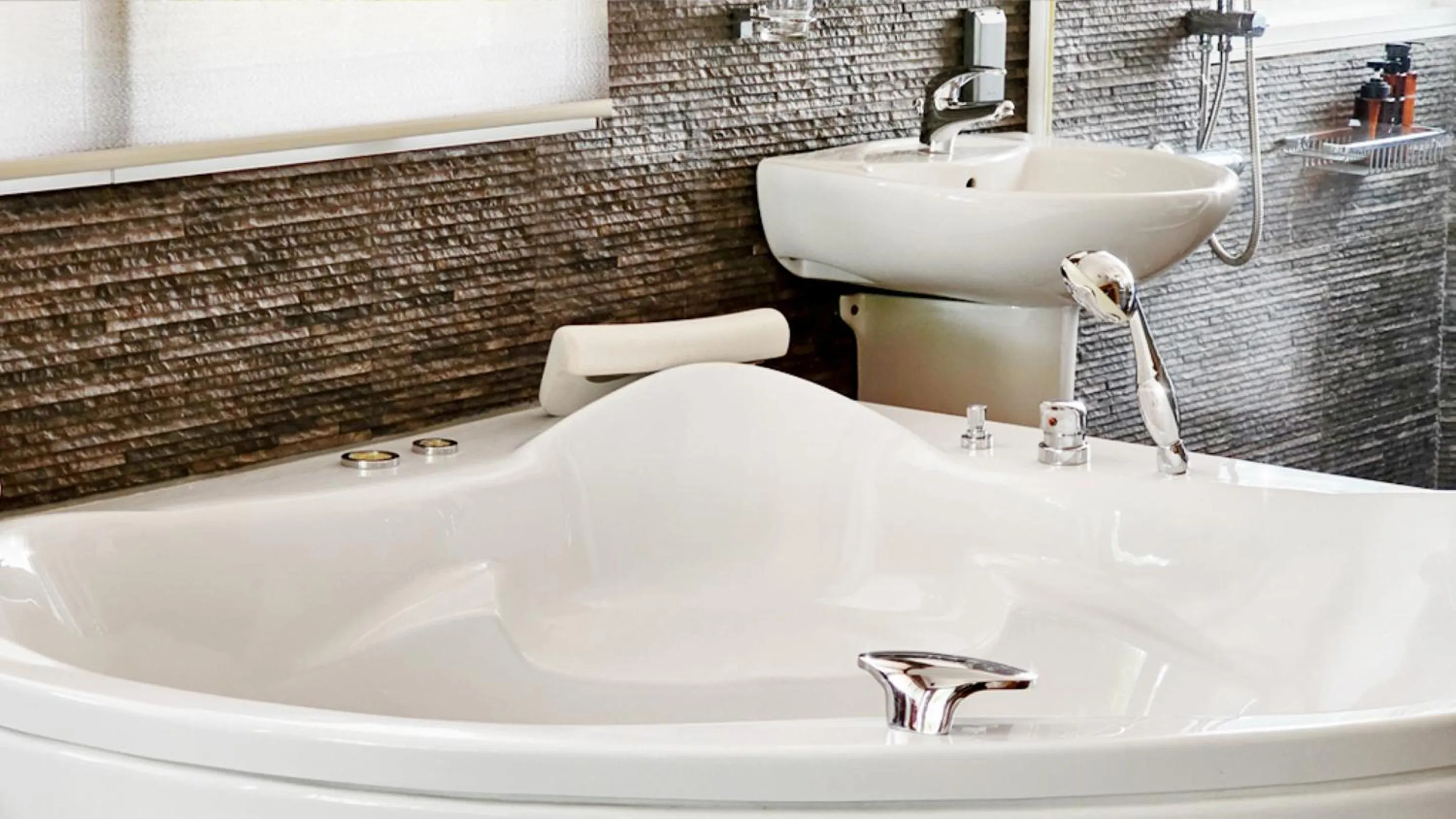 Hot Tub in Birds and Bees Resort