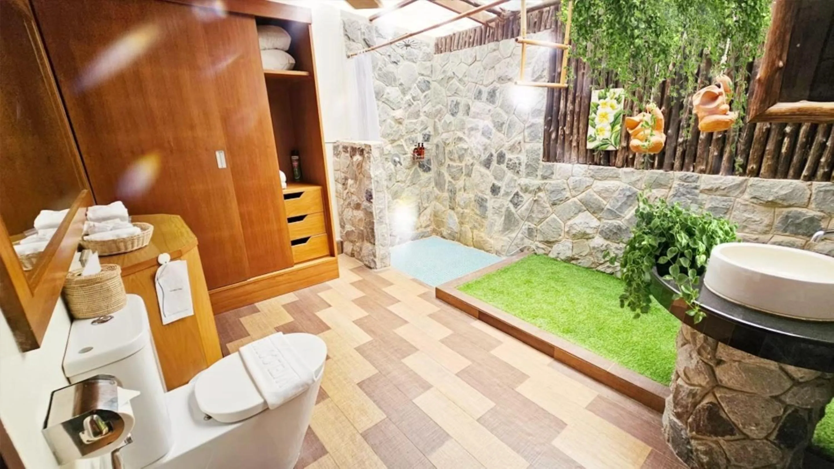 Bathroom in Birds and Bees Resort