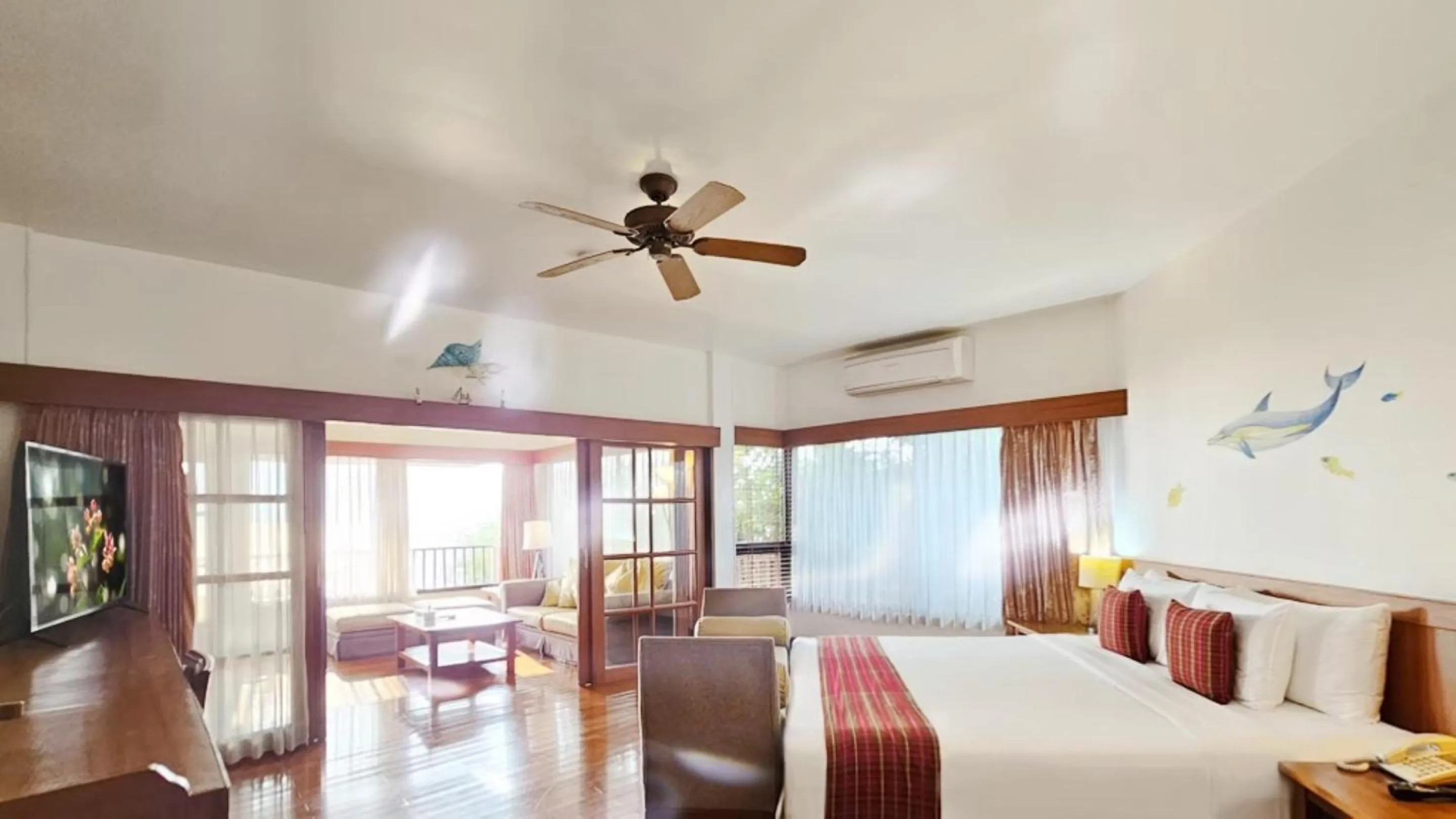 Bed in Birds and Bees Resort