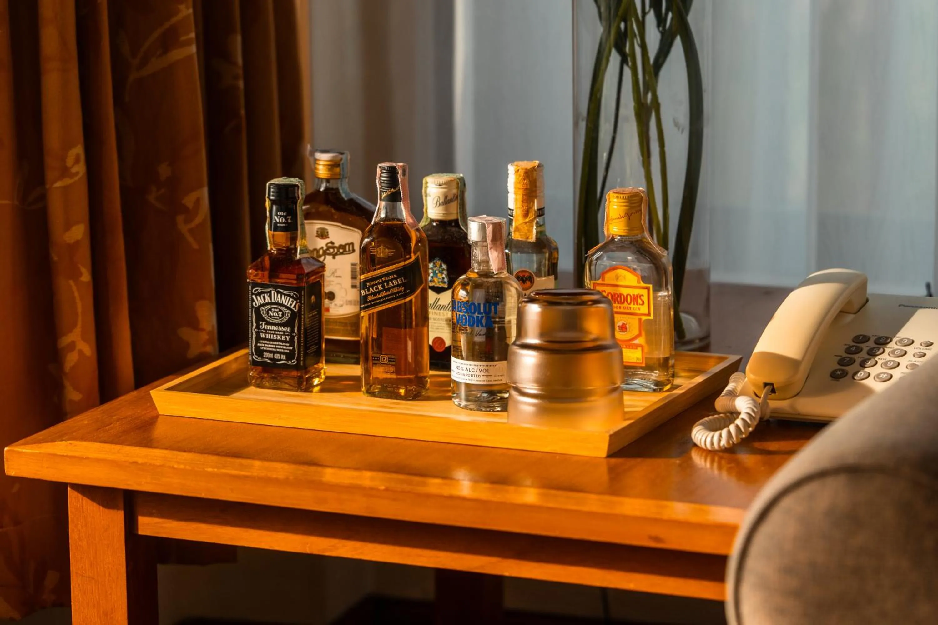 Lounge or bar in Birds and Bees Resort