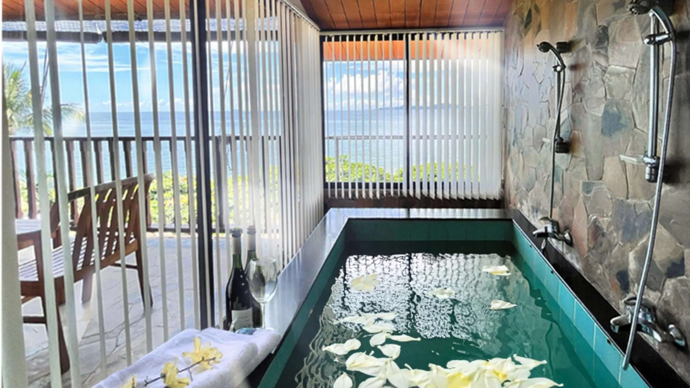 Hot Tub in Birds and Bees Resort