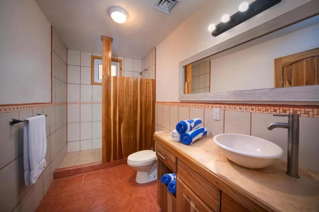 Shower in Mr. Tucan Hotel