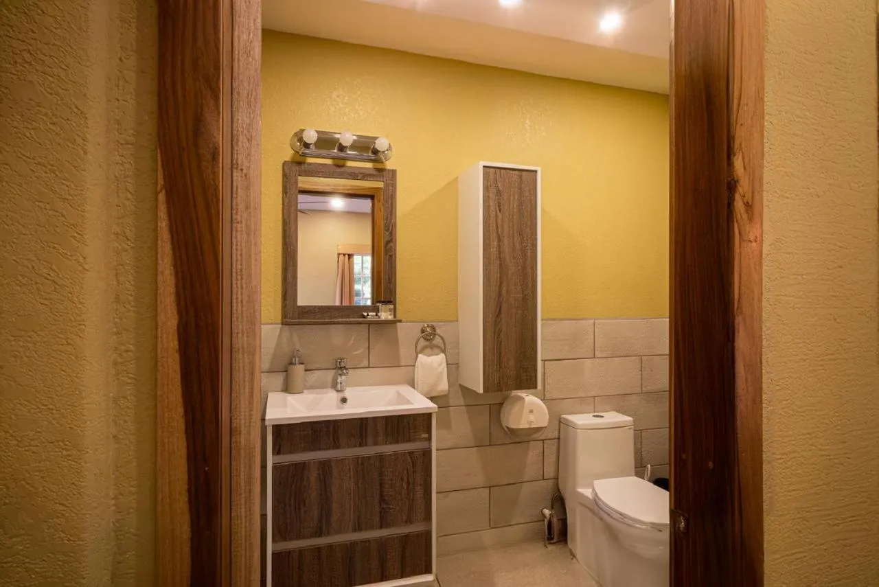 Shower in Mr. Tucan Hotel