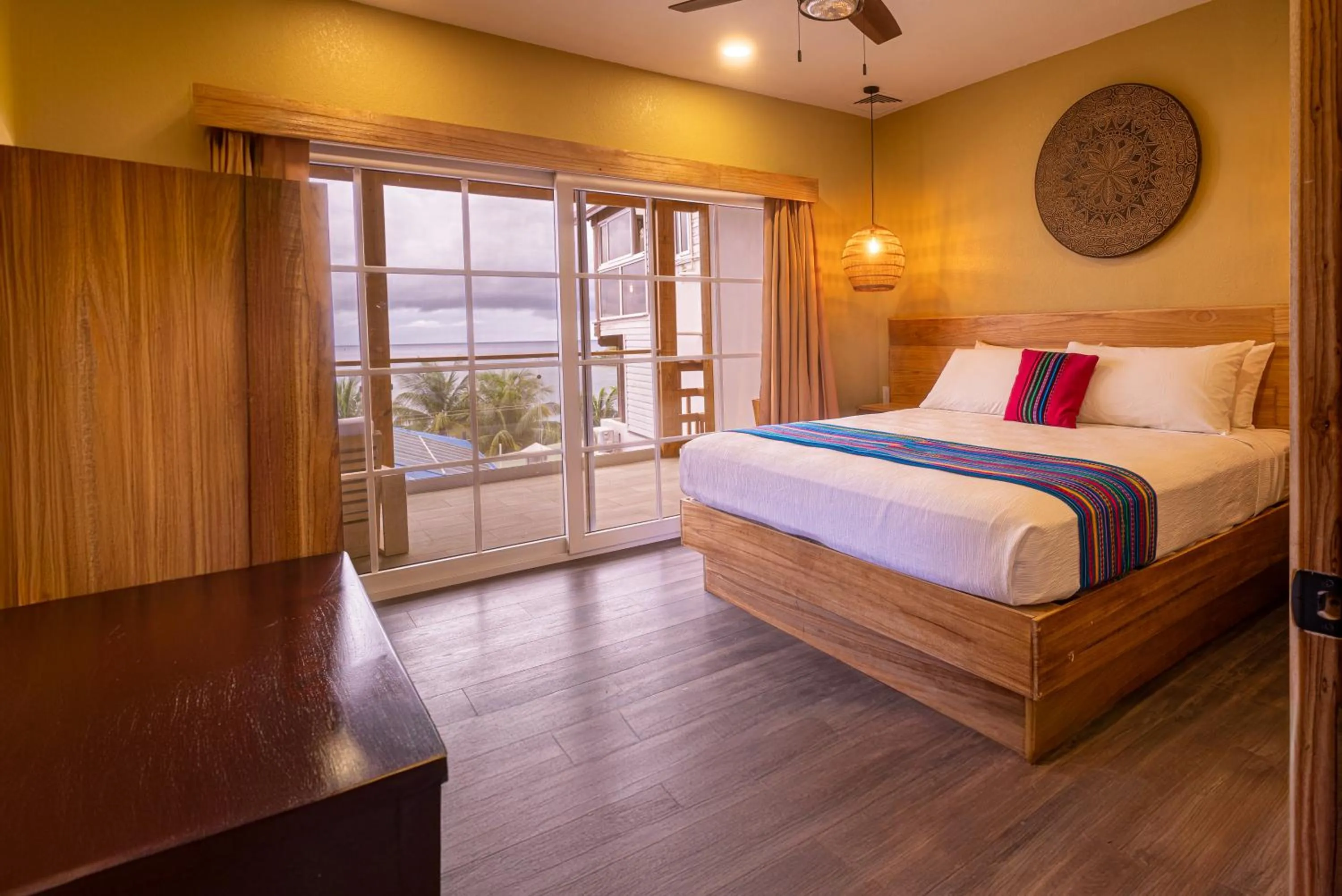 Photo of the whole room, Bed in Mr. Tucan Hotel