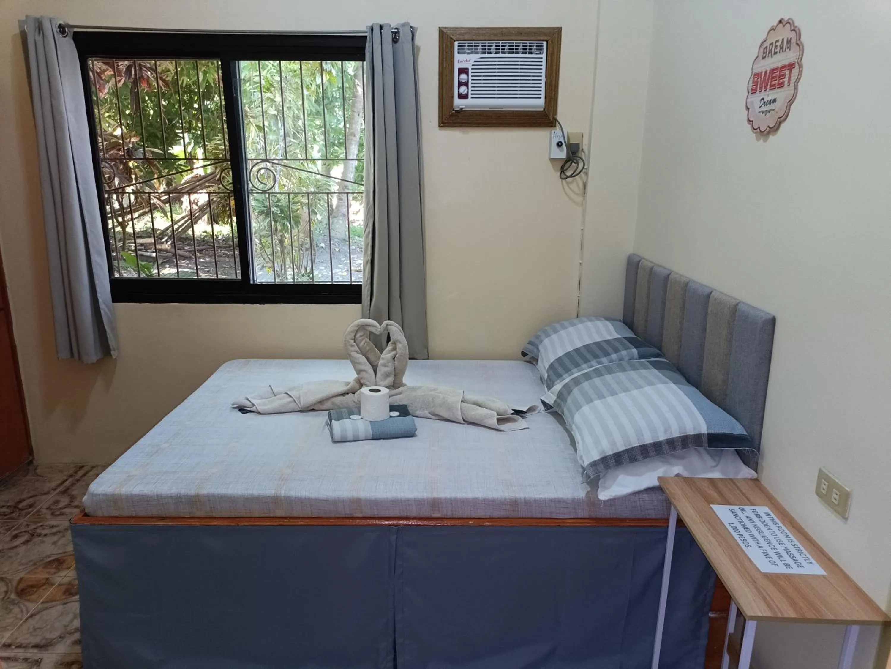 Bed in The Blue Pagong