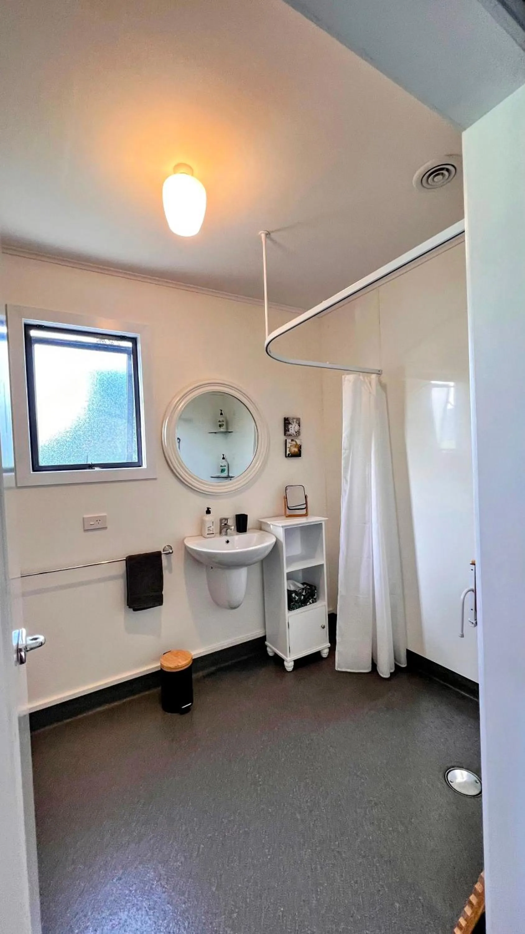 Bathroom in Mohua Park - Catlins Eco Accommodation