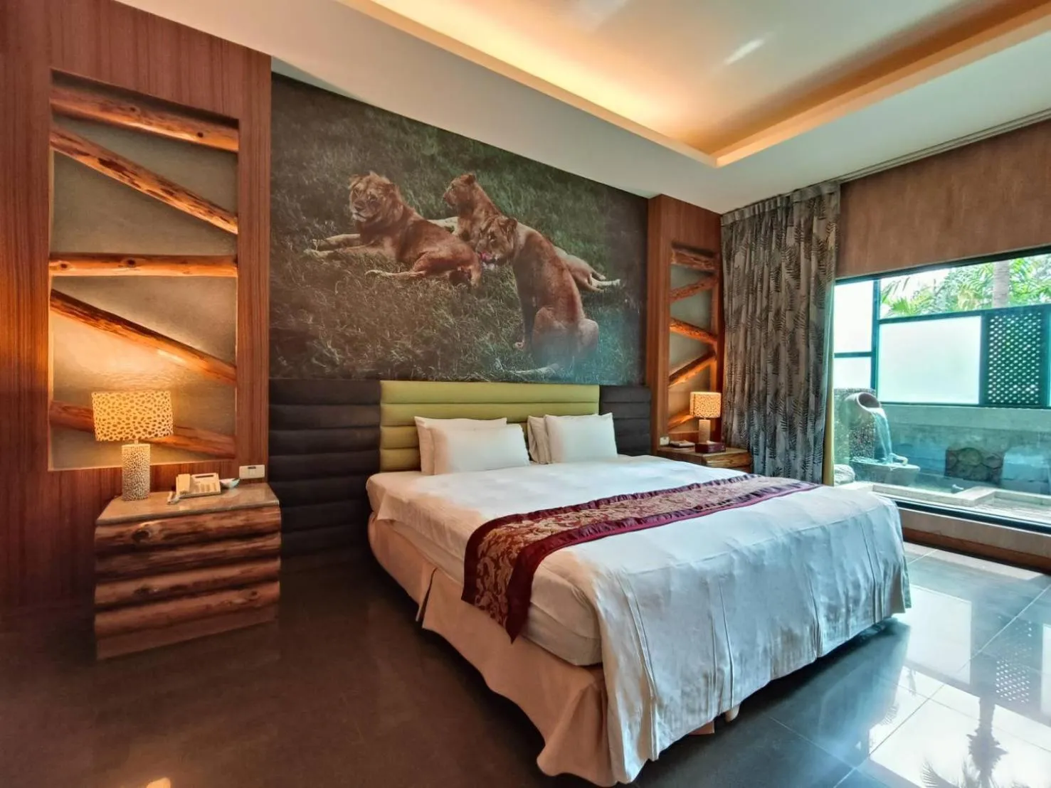 Bed in Moon Area Motel