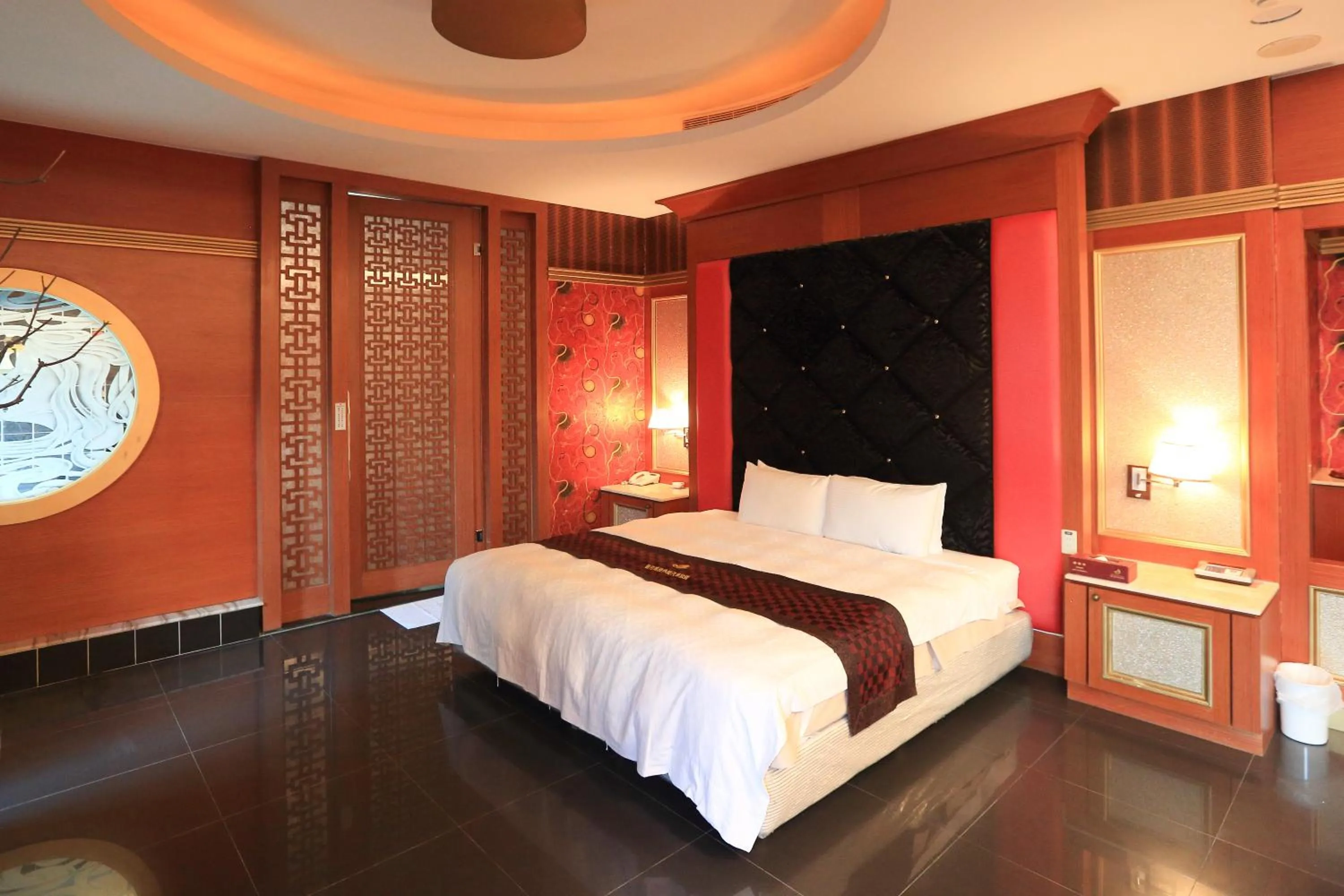 Bed in Moon Area Motel