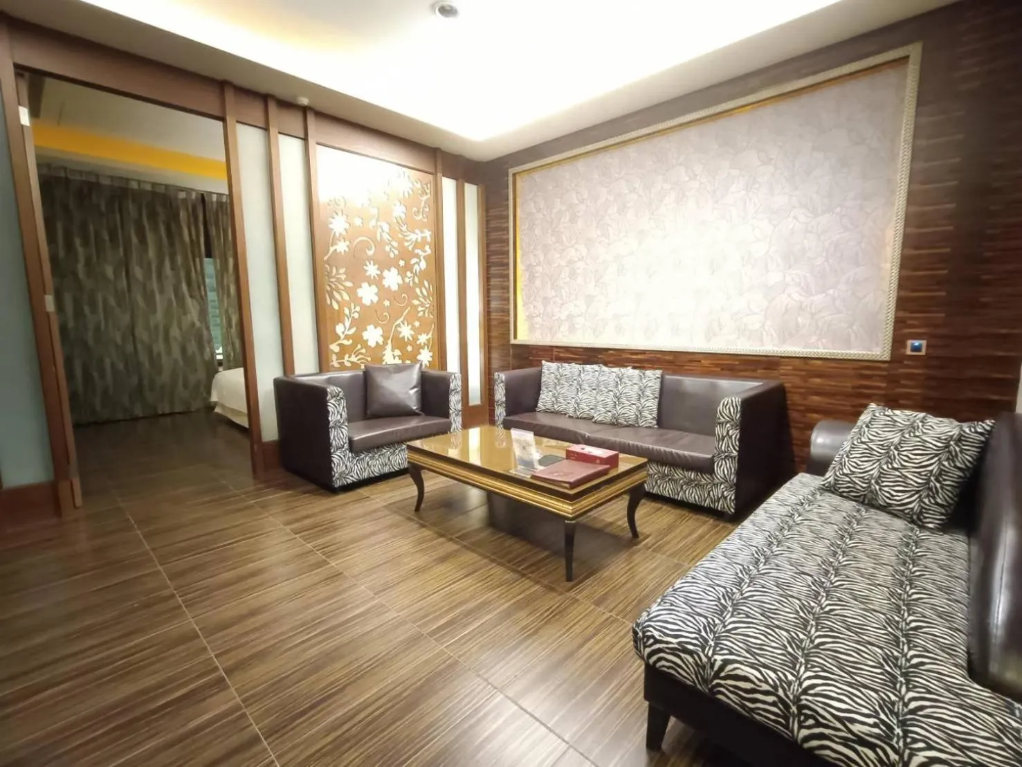 Living room in Moon Area Motel