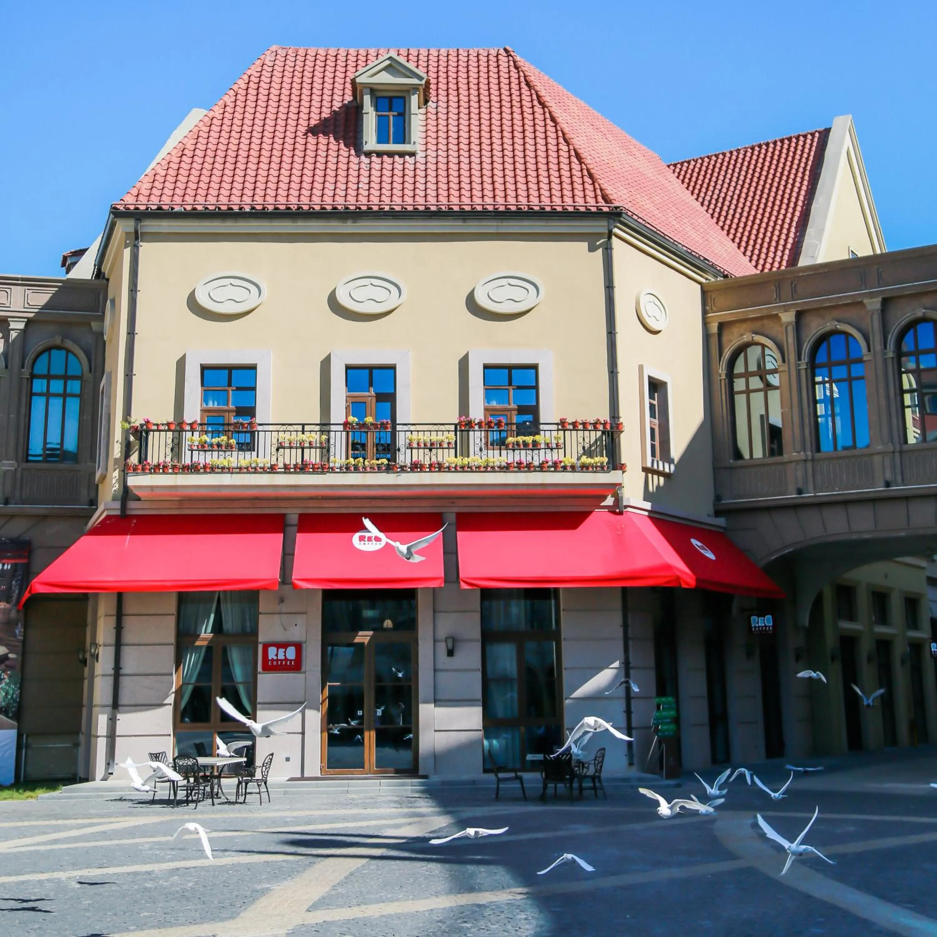 Restaurant/places to eat in Qingdao Mangrove Tree Resort World - Red Coral Hotel