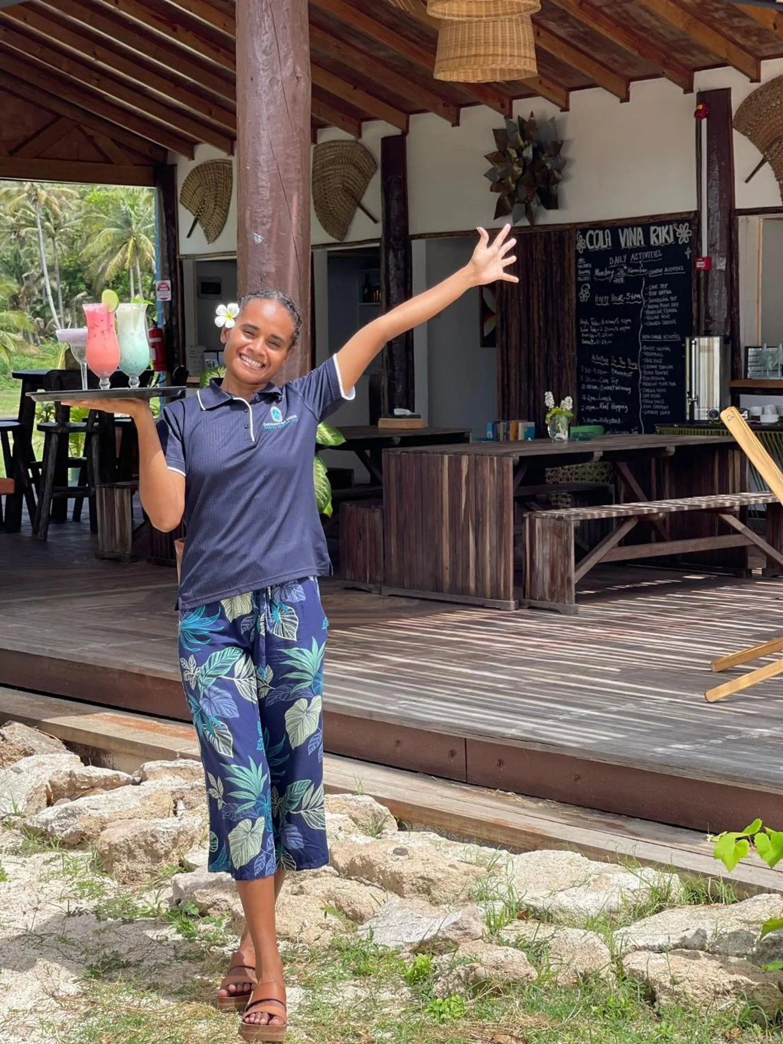 Lounge or bar in Oarsman's Bay Lodge