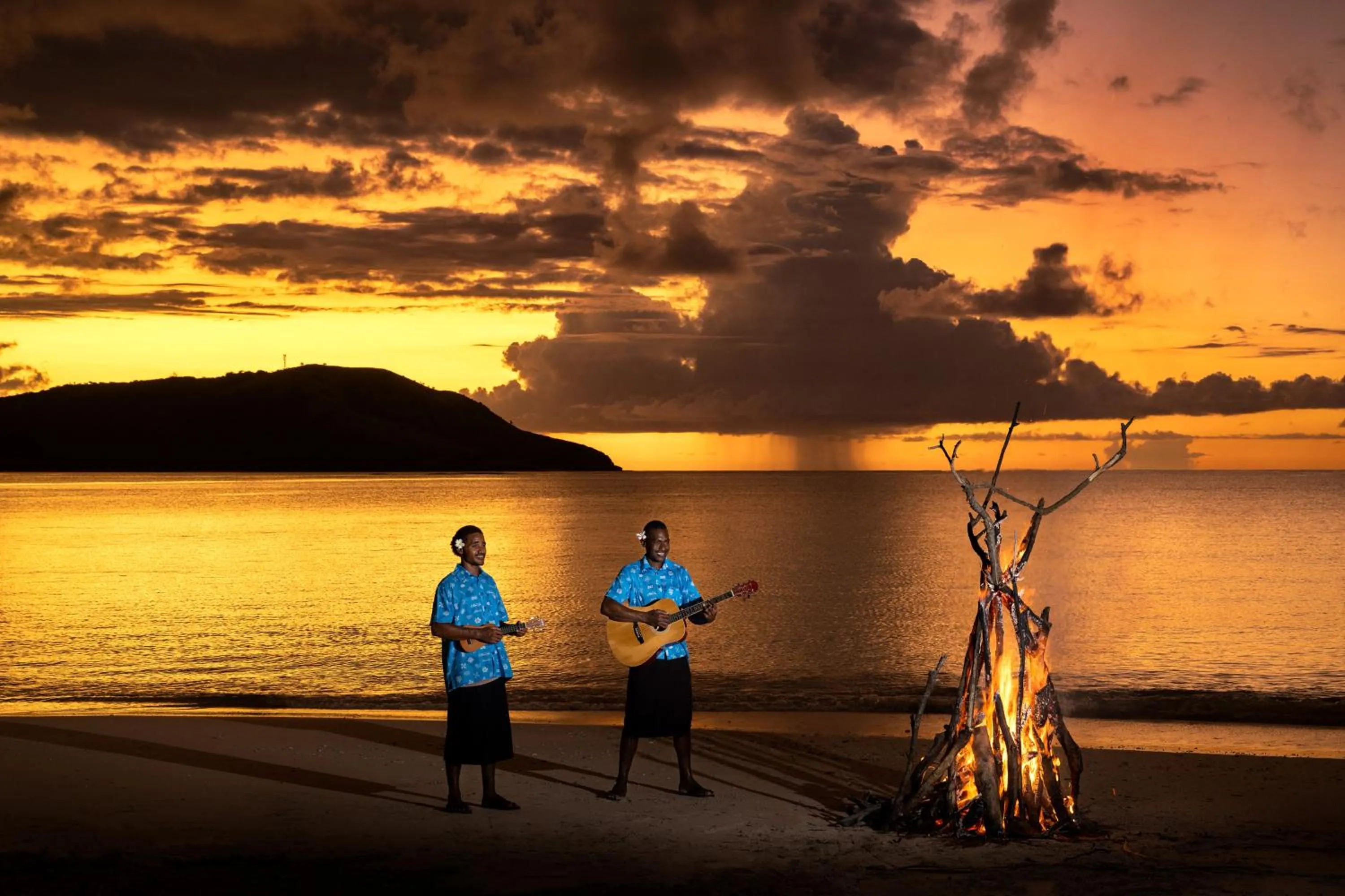 People in Oarsman's Bay Lodge