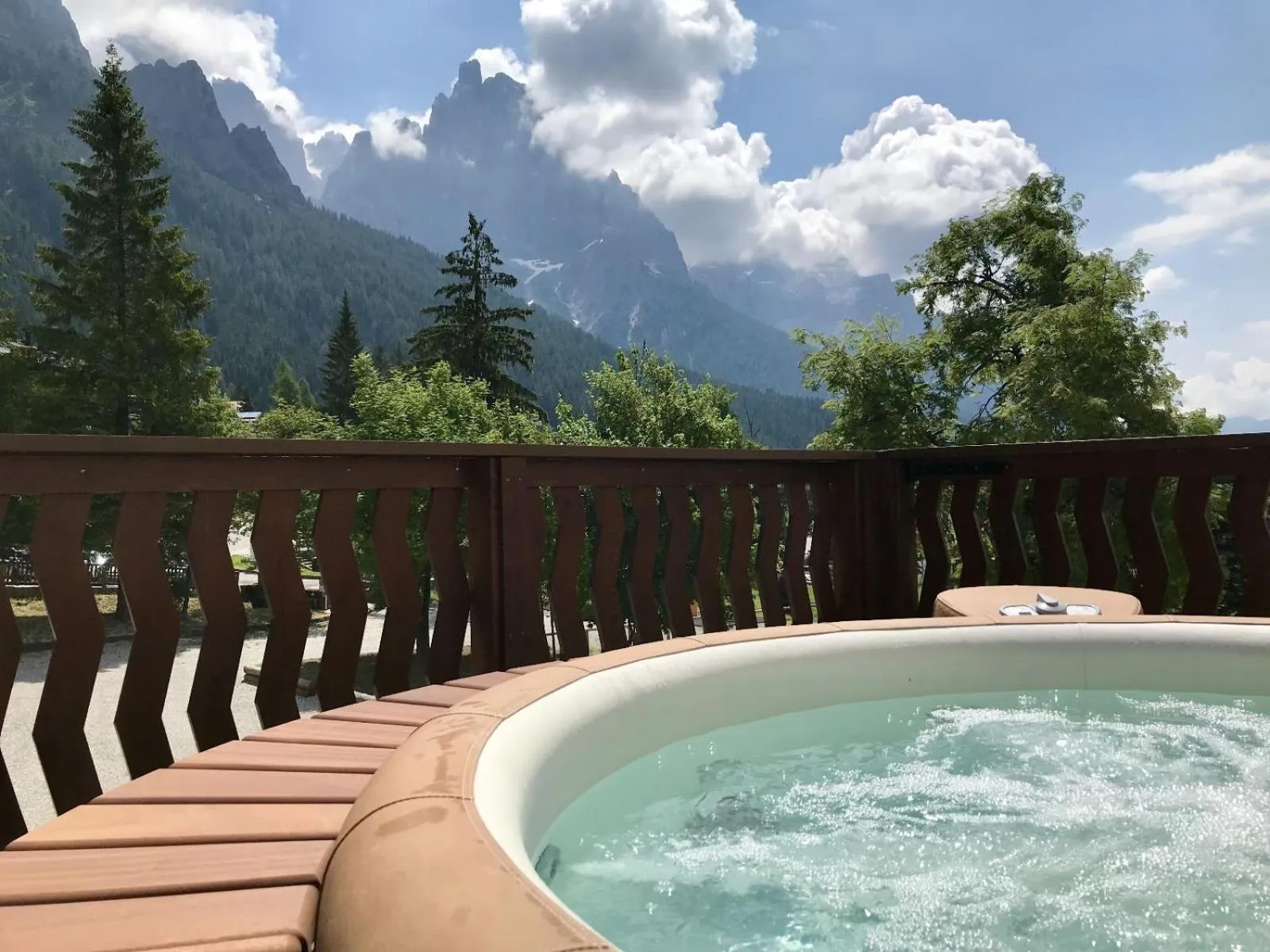 Hot Tub in Residence Langes