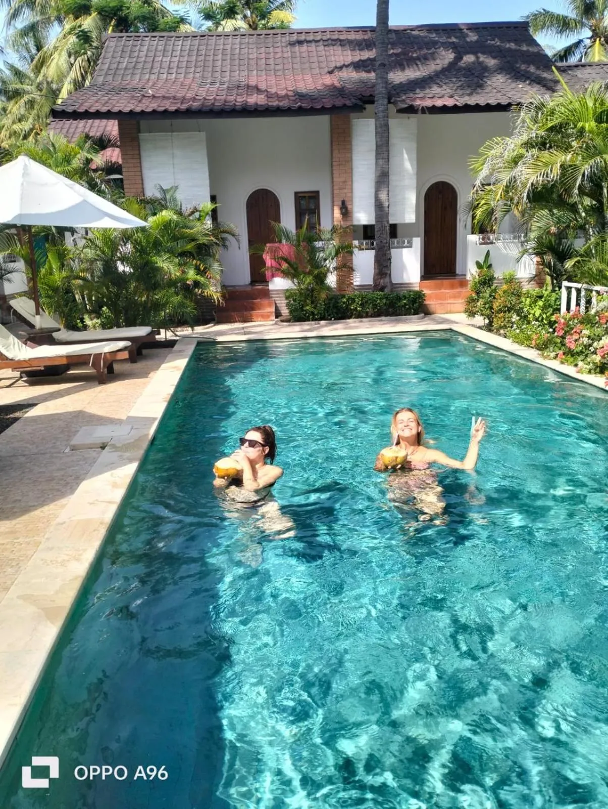 Swimming pool in White Coconut Resort