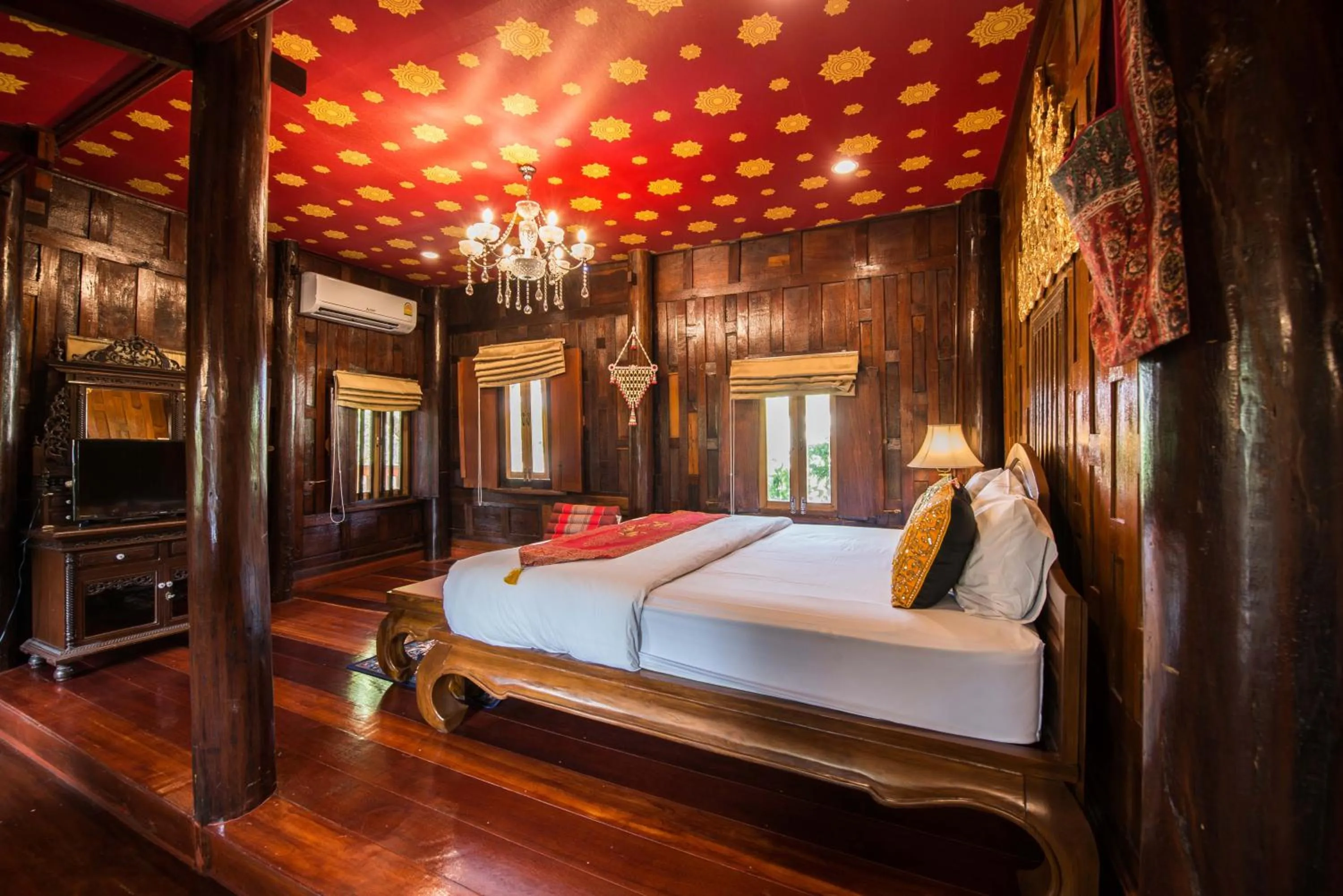 Photo of the whole room, Bed in Phuttal Residence