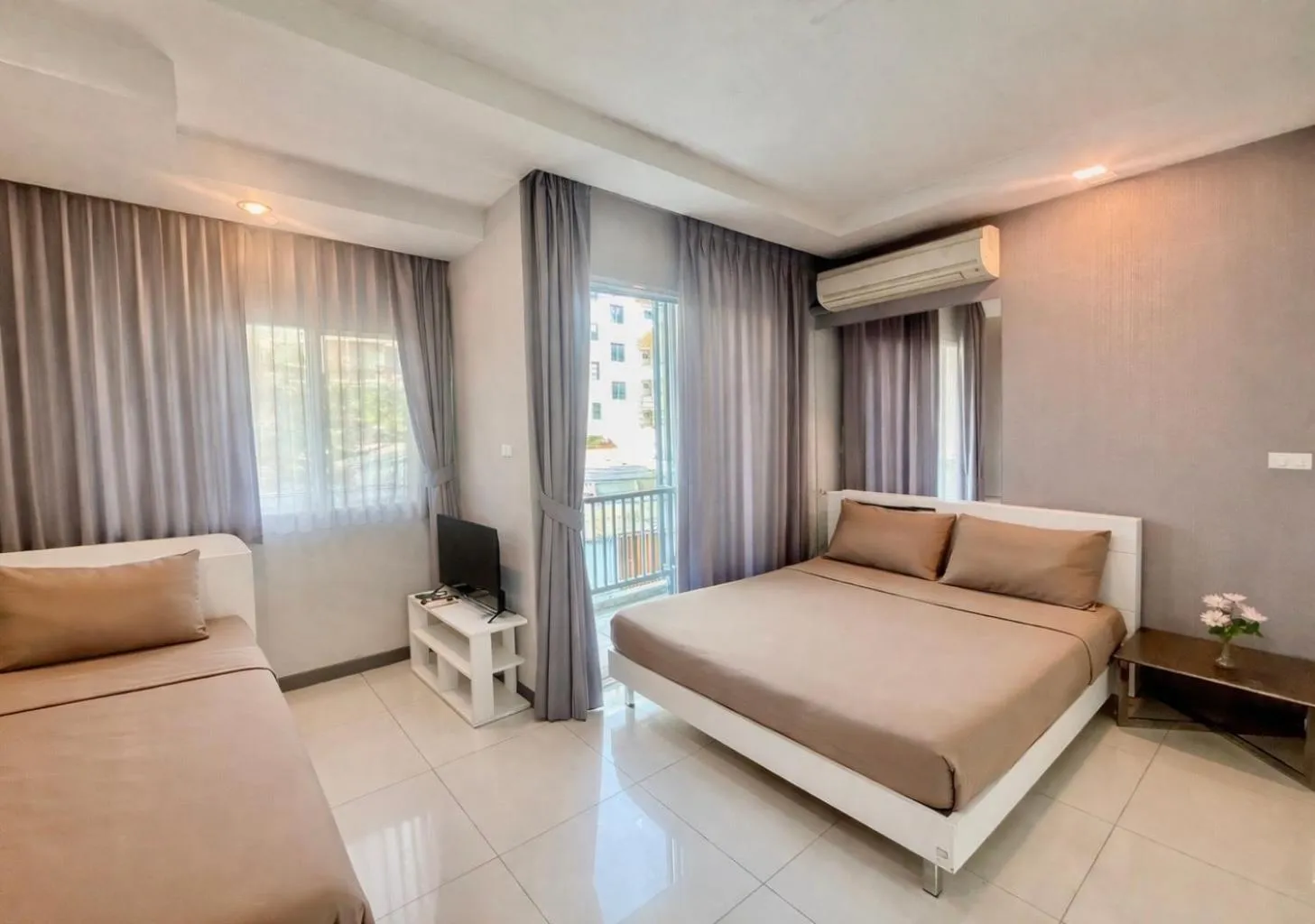 Bed in The Sriracha Residence