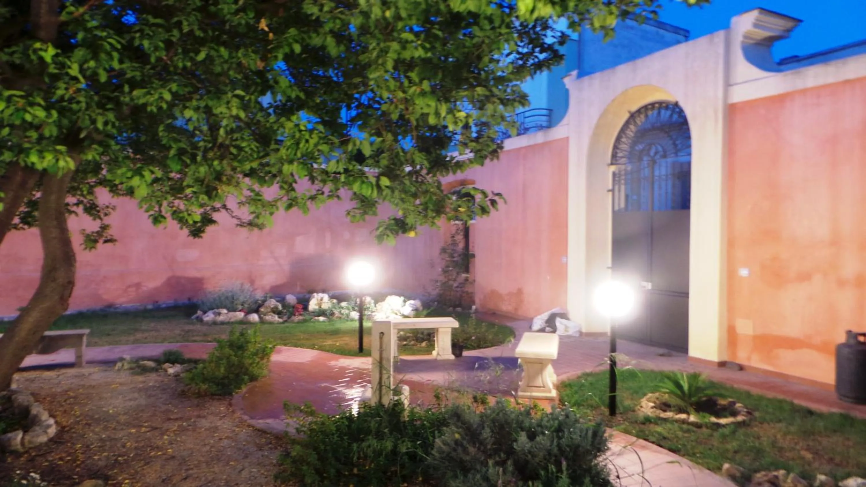 Garden in B&B Antica Villa