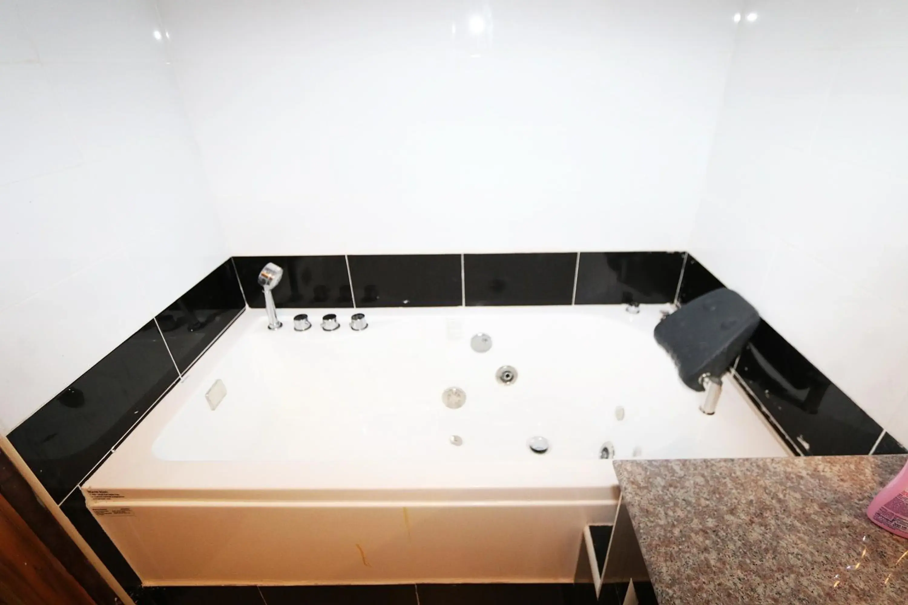 Shower in T3 Residence Shower in T3 Residence