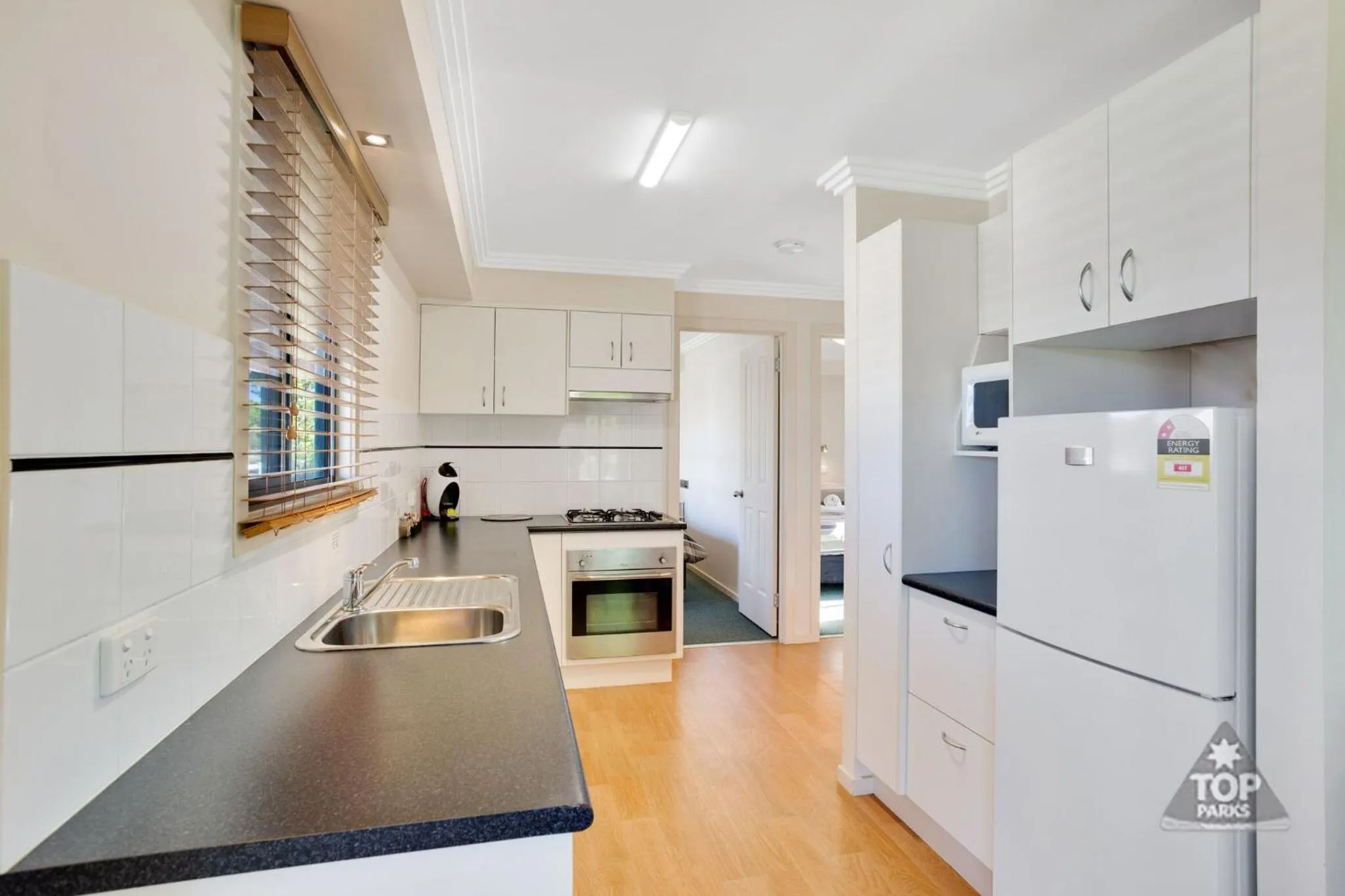 Kitchen or kitchenette in Boomerang Way Tourist Park