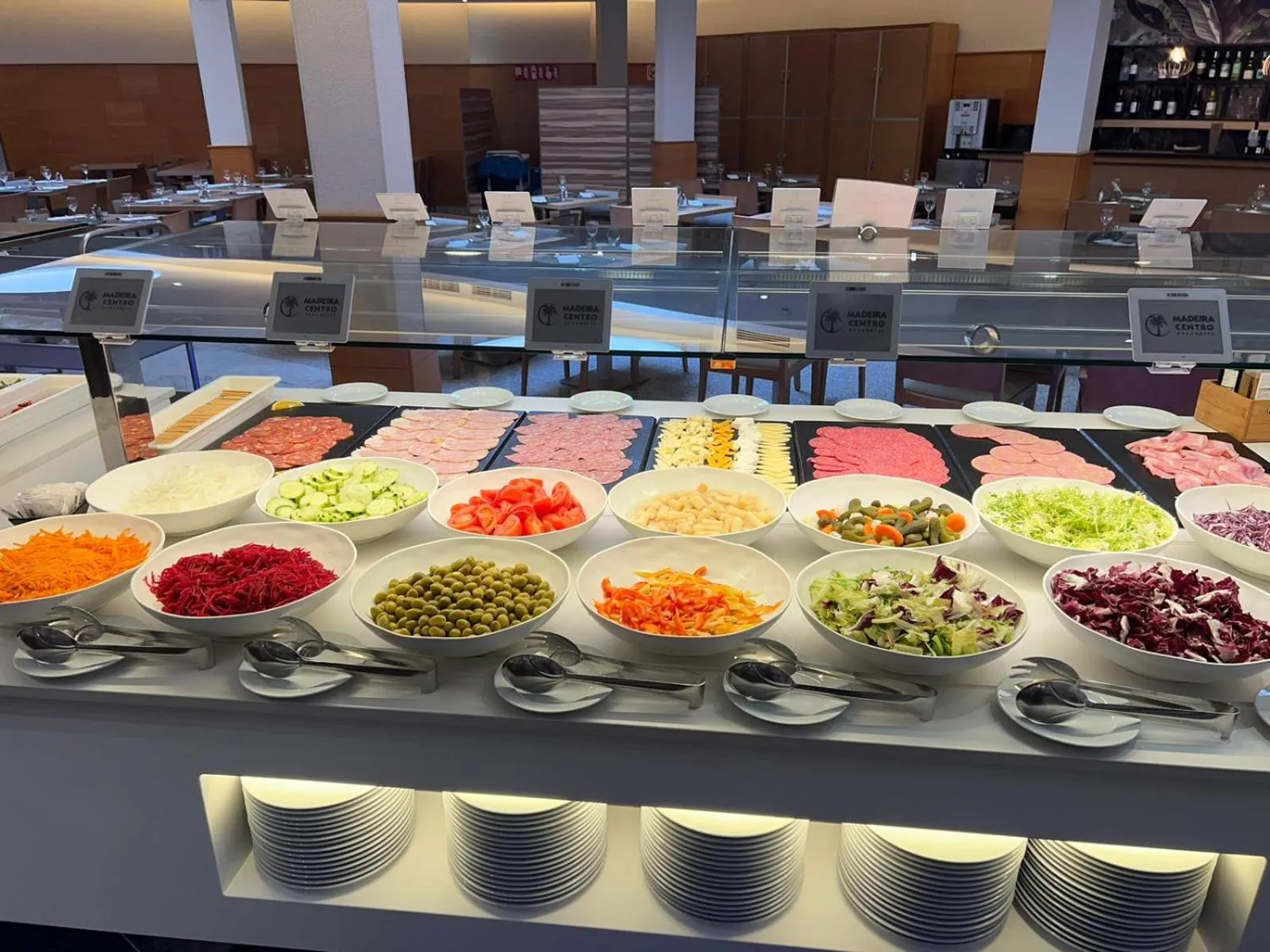 Restaurant/places to eat in Hotel Madeira Centro