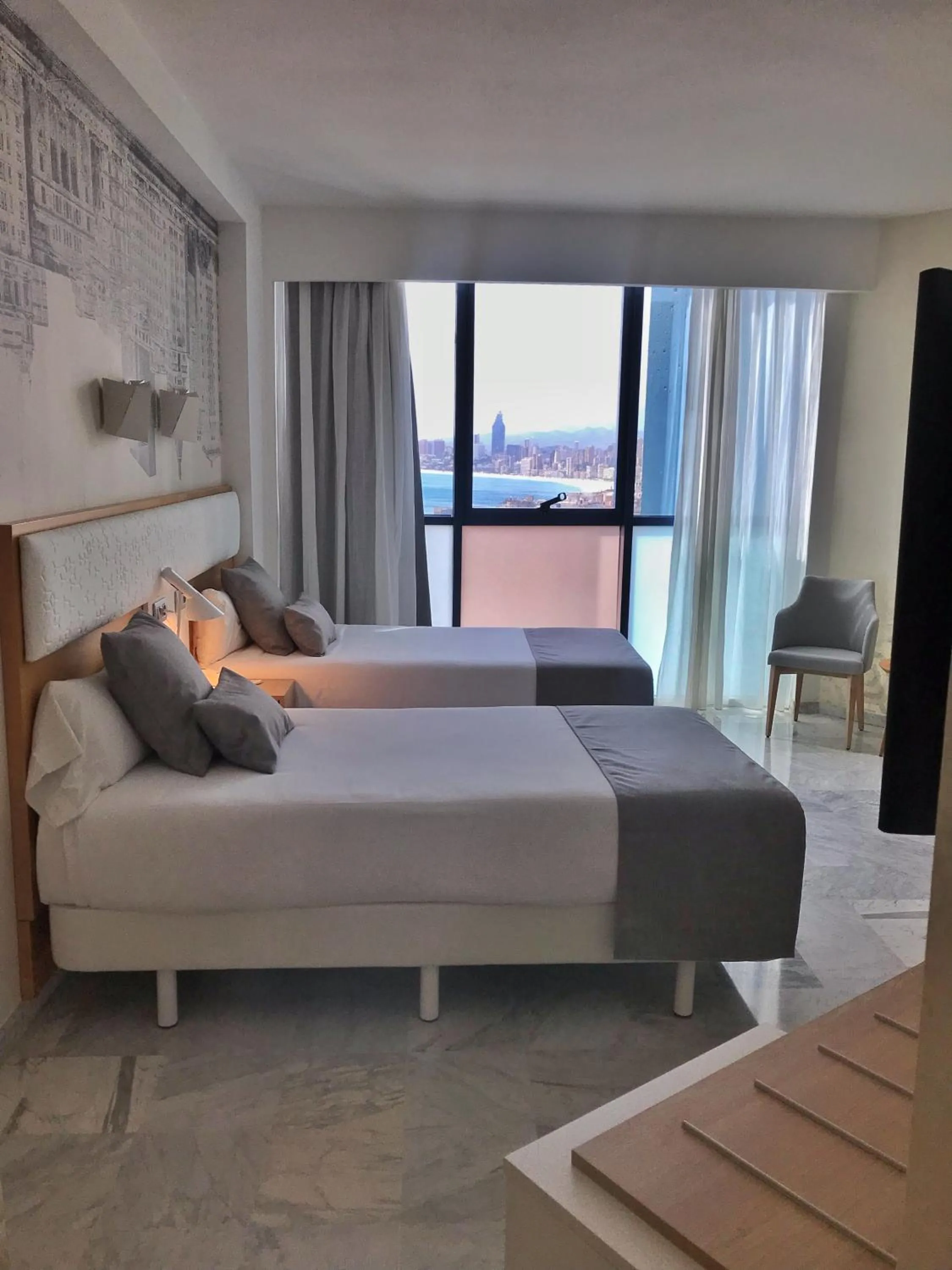 Photo of the whole room, Bed in Hotel Madeira Centro