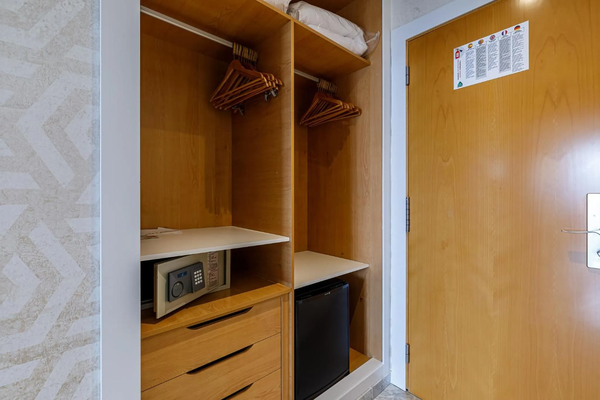 safe in Hotel Madeira Centro