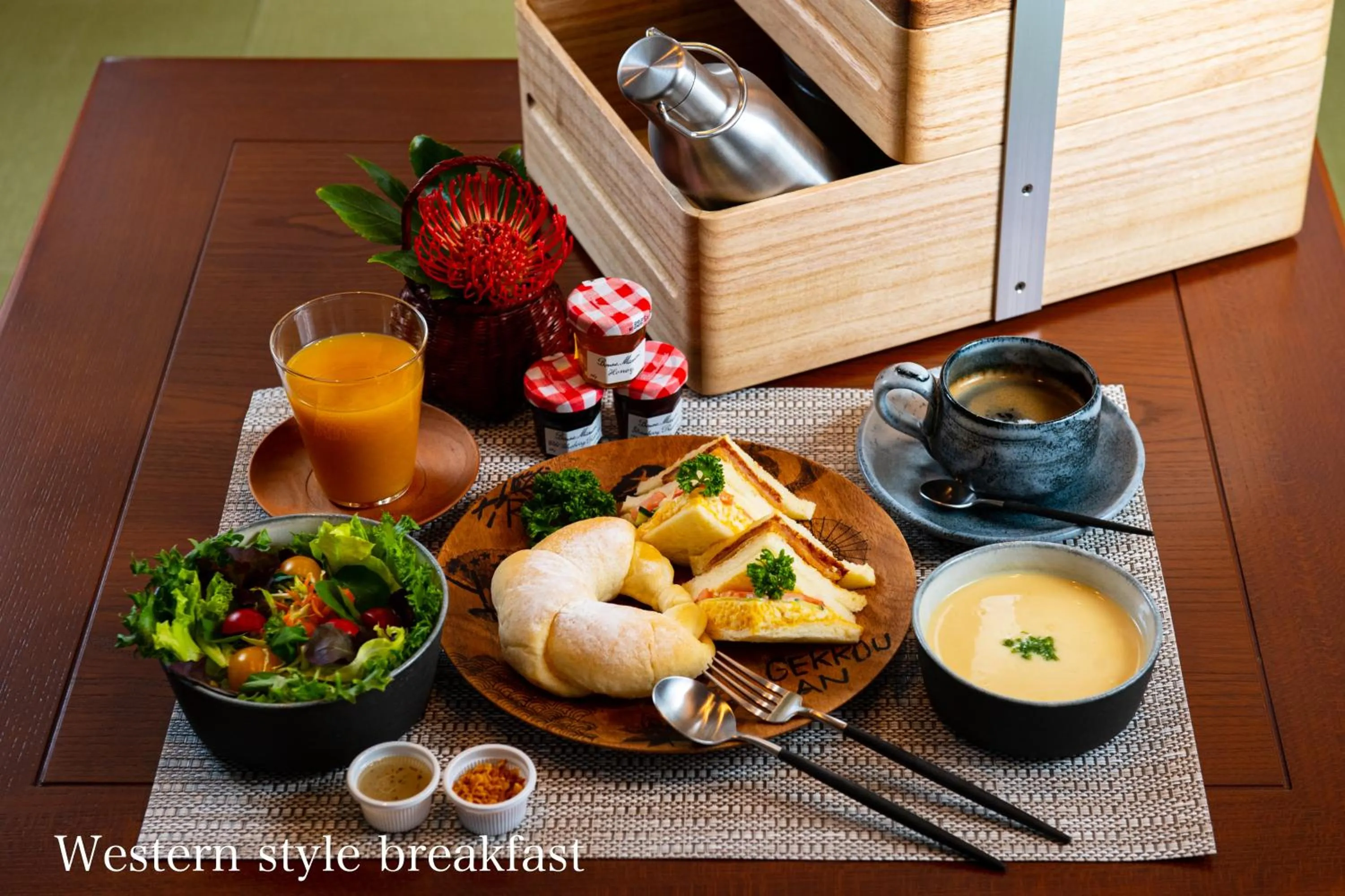 Continental breakfast in Kyonoyado Gekkoan