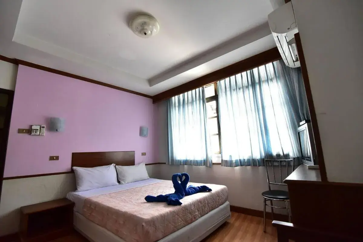 Property building, Bed in Krabi Grand Hotel Property building, Bed in Krabi Grand Hotel