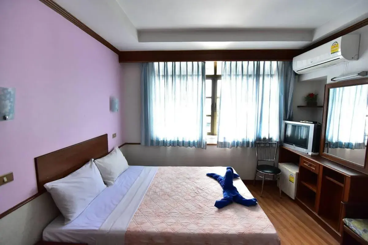 Property building, Bed in Krabi Grand Hotel Property building, Bed in Krabi Grand Hotel