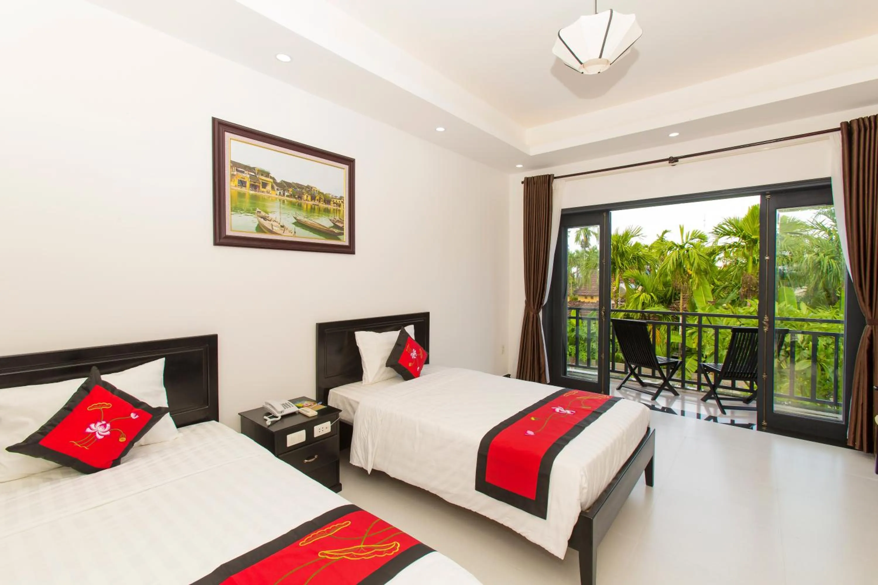 Bed in Hoi An Hideaway Villa