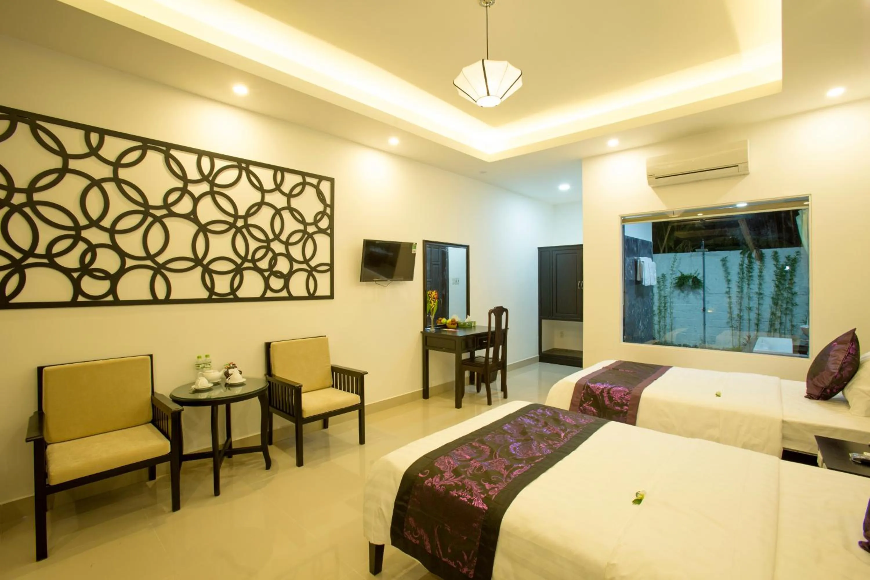 Photo of the whole room, Bed in Hoi An Hideaway Villa