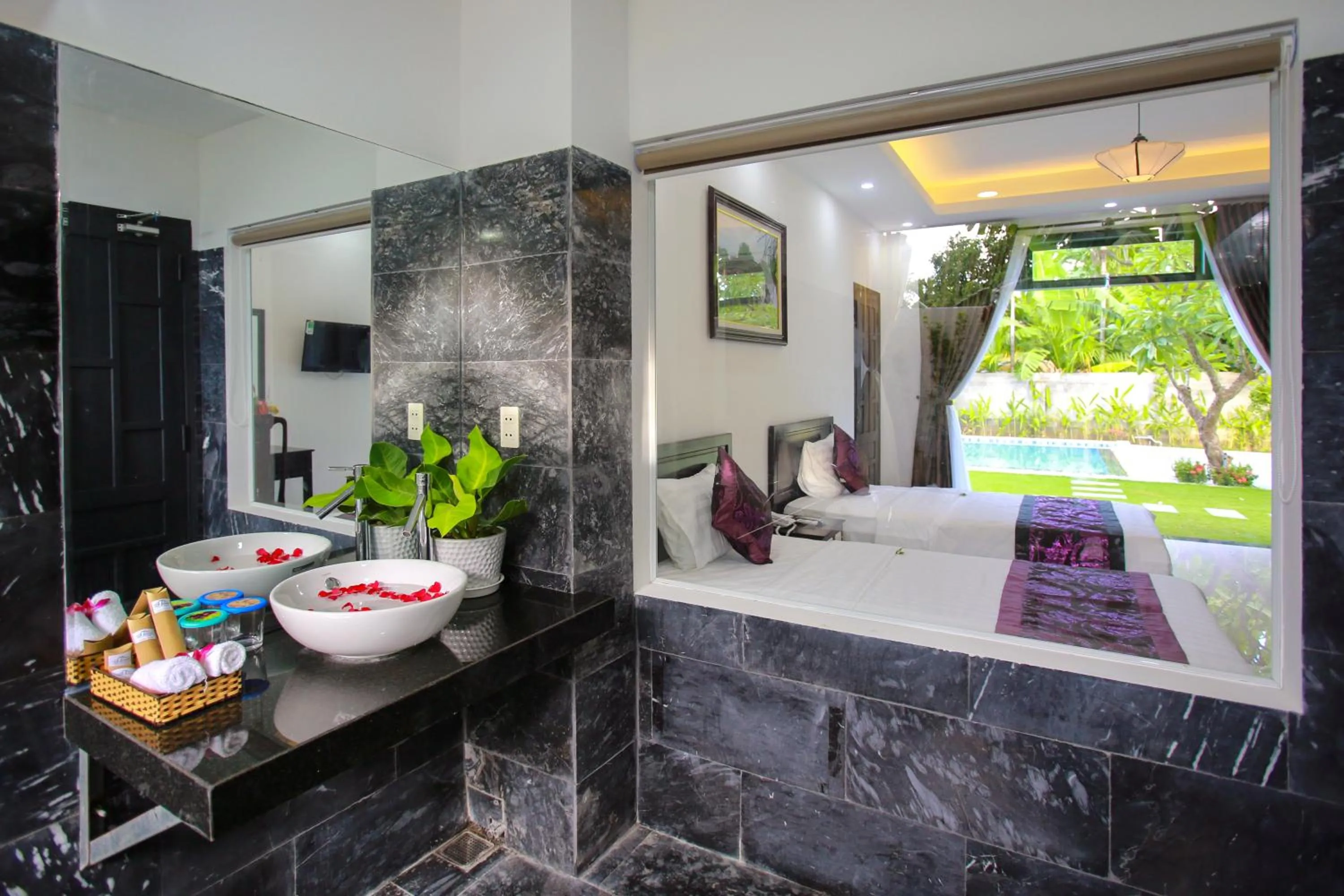 Bed in Hoi An Hideaway Villa