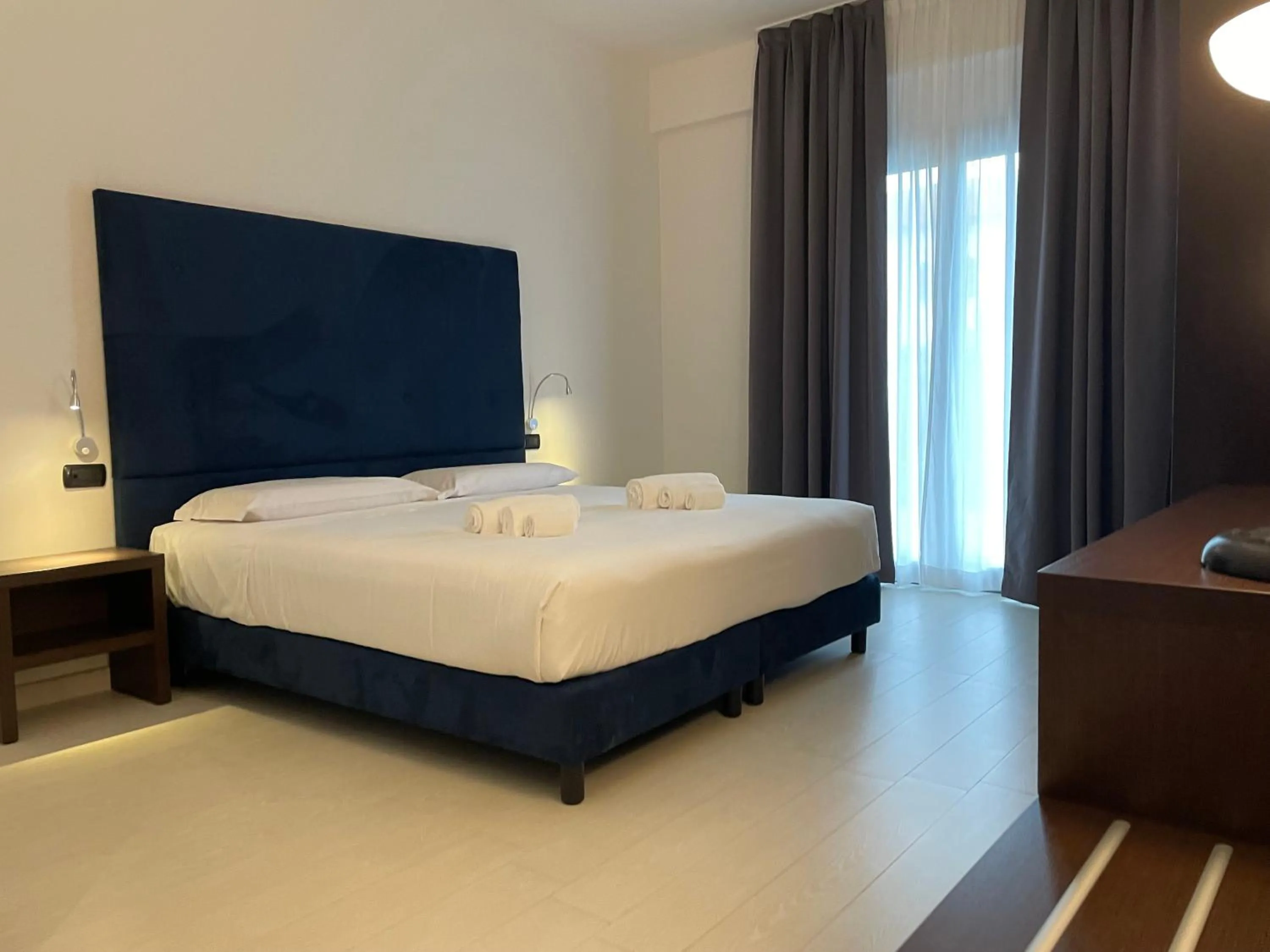 Bedroom, Bed in Maestrale Resort Hotel - Grosseto