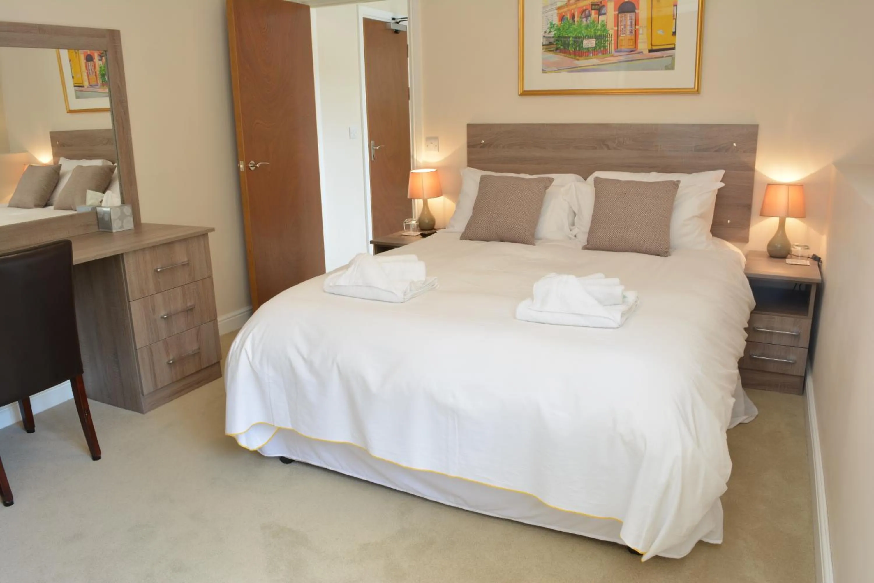 Bedroom, Bed in Greyhound Inn