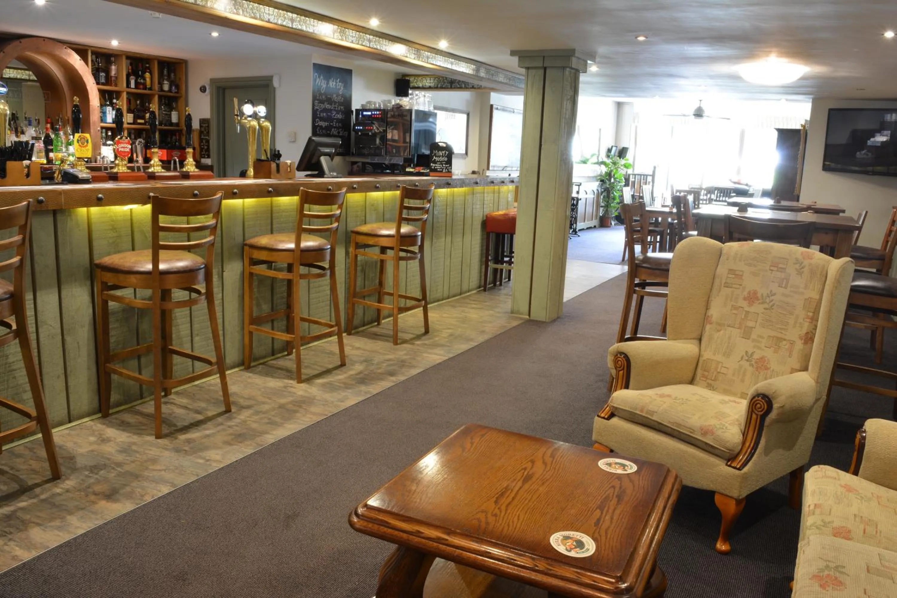 Lounge or bar in Greyhound Inn