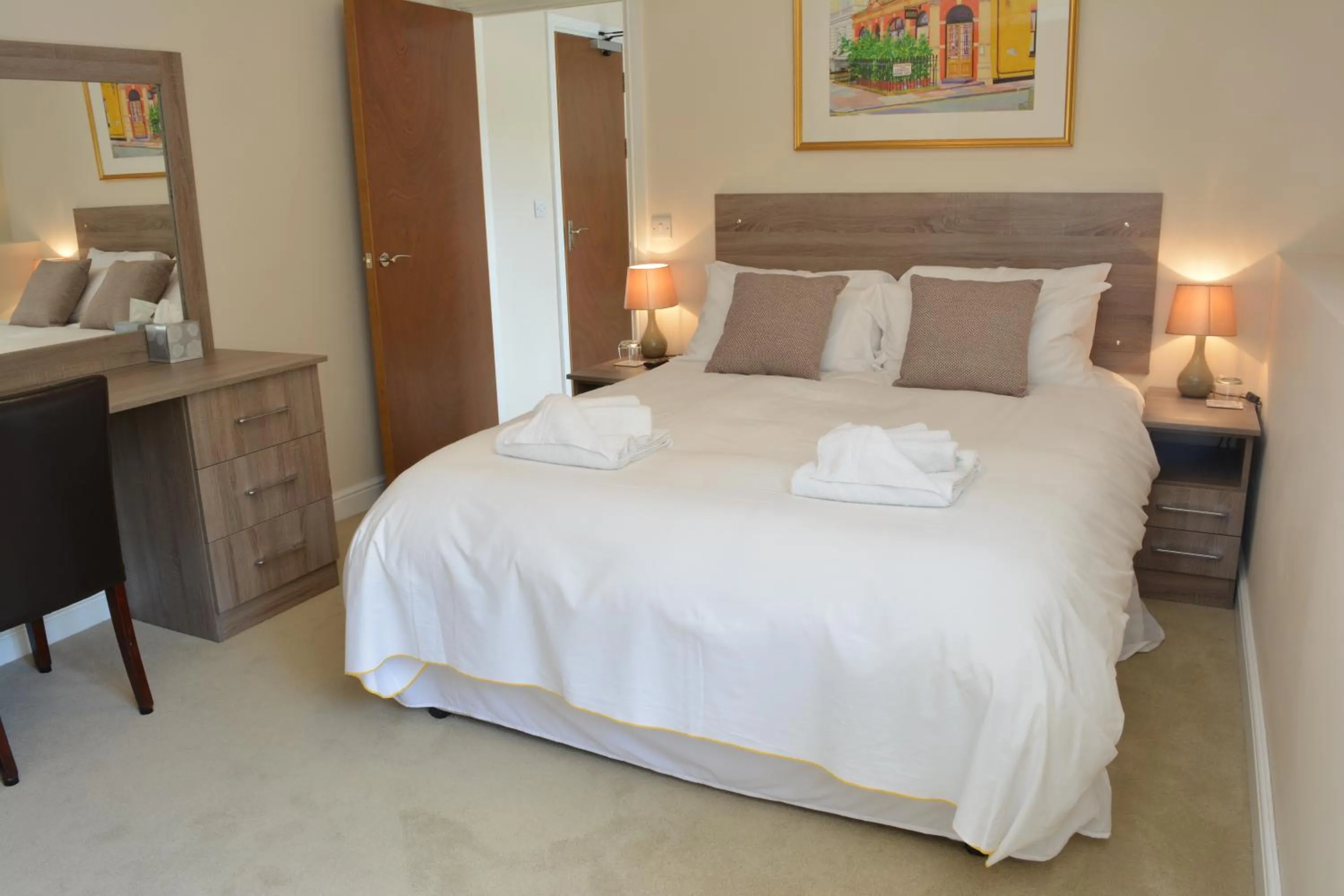 Bedroom, Bed in Greyhound Inn