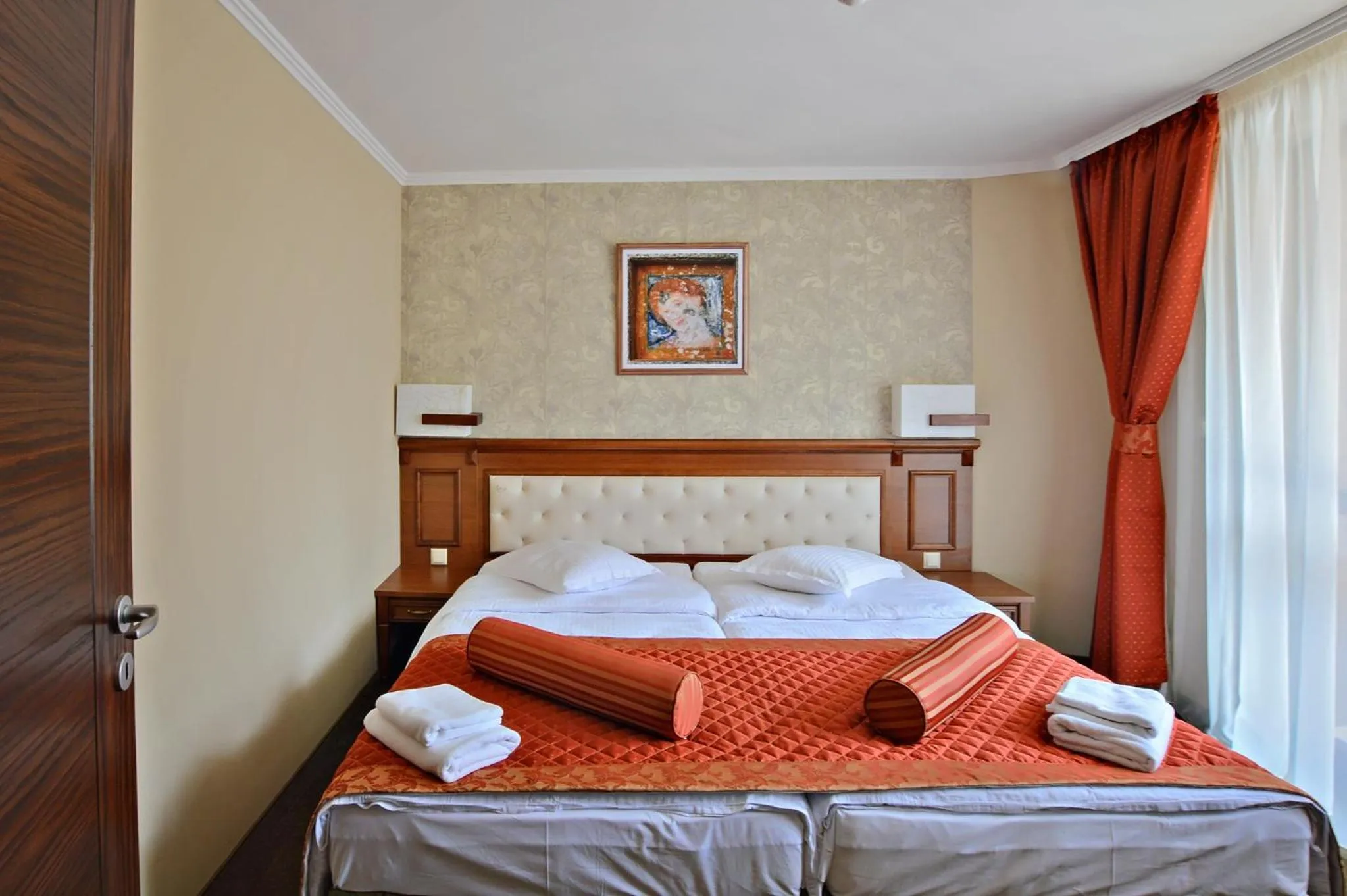 Bed in Hotel Edelweiss