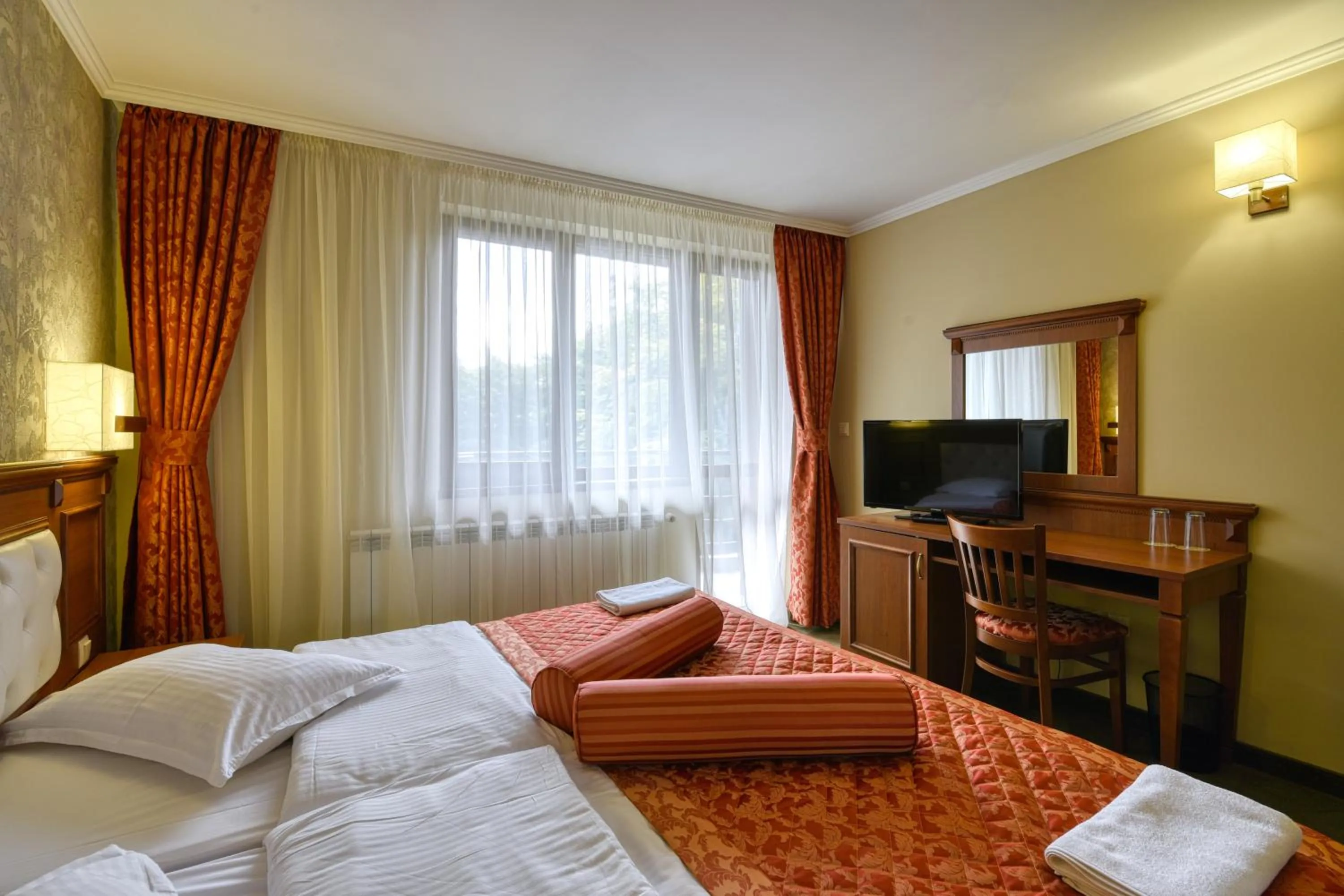 Bed in Hotel Edelweiss