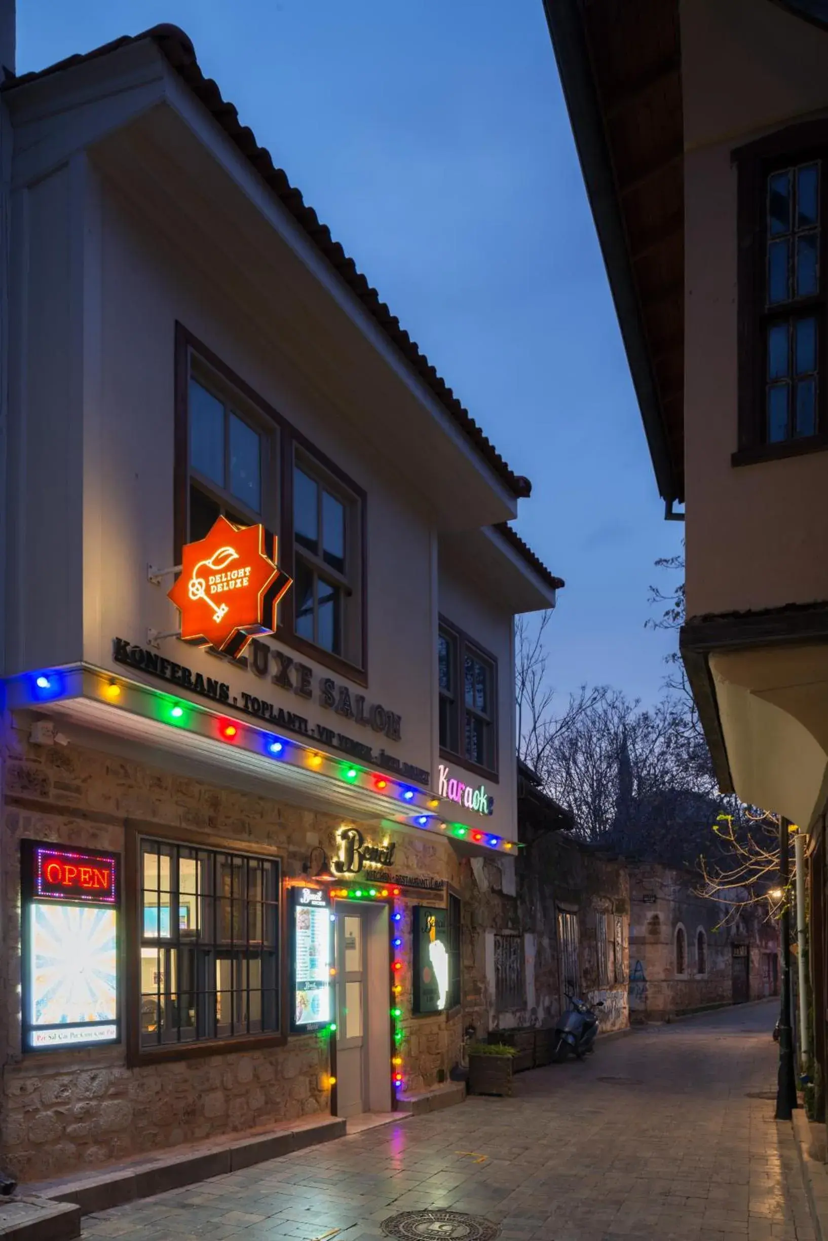 Restaurant/places to eat in Delight Deluxe Aparts Restaurant/places to eat in Delight Deluxe Aparts