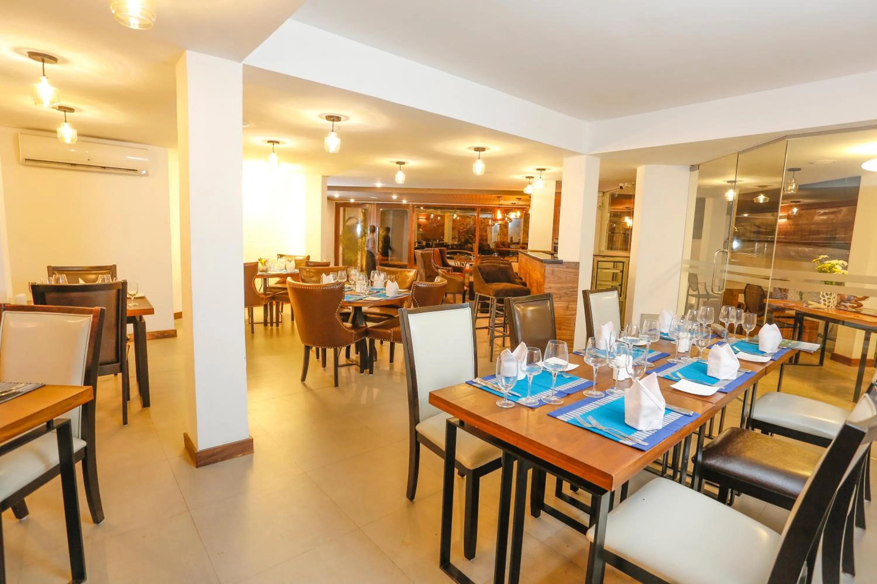 Restaurant/places to eat in Viyana Boutique Hotel
