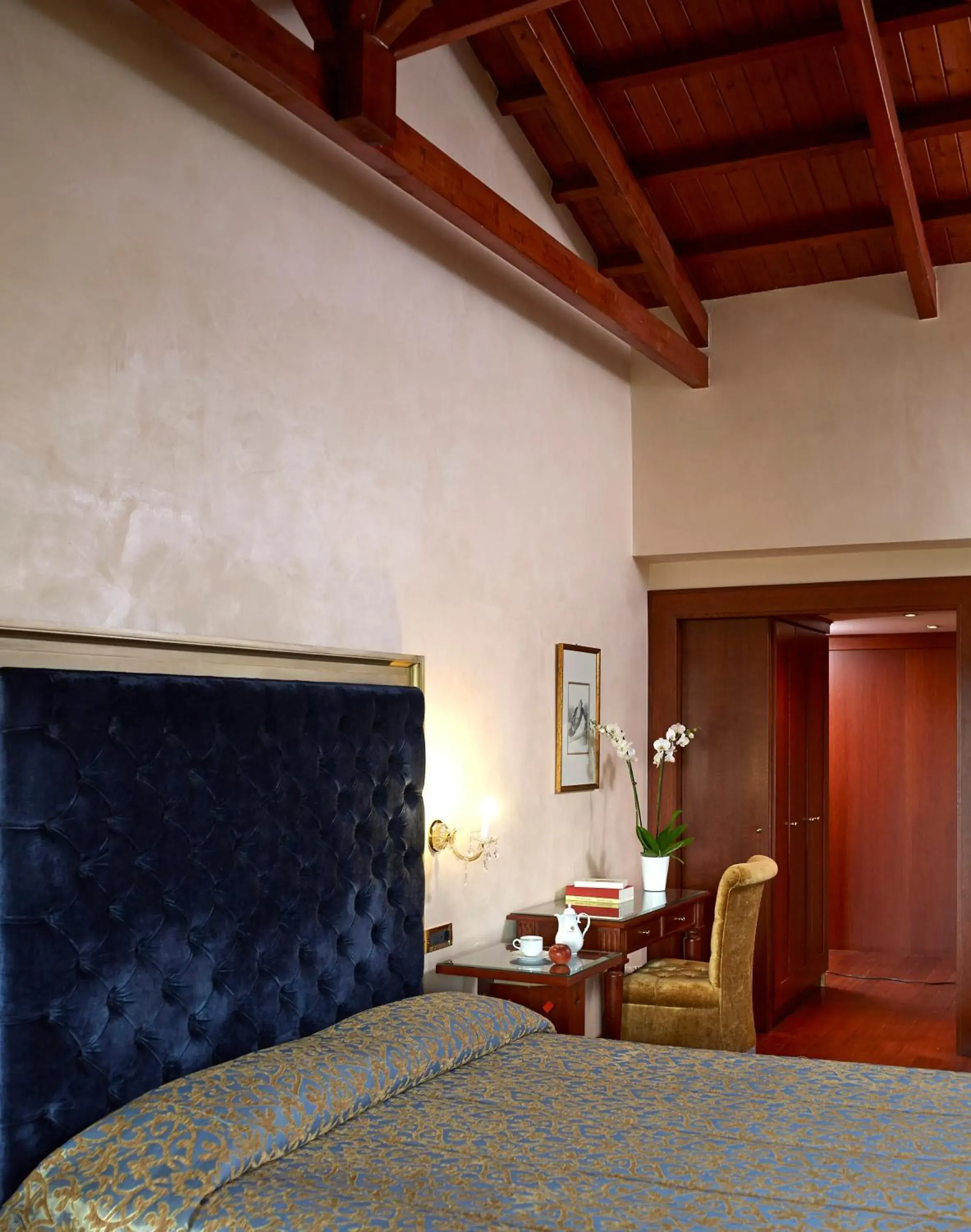 Photo of the whole room, Bed in Grand Serai Congress and Spa Photo of the whole room, Bed in Grand Serai Congress and Spa